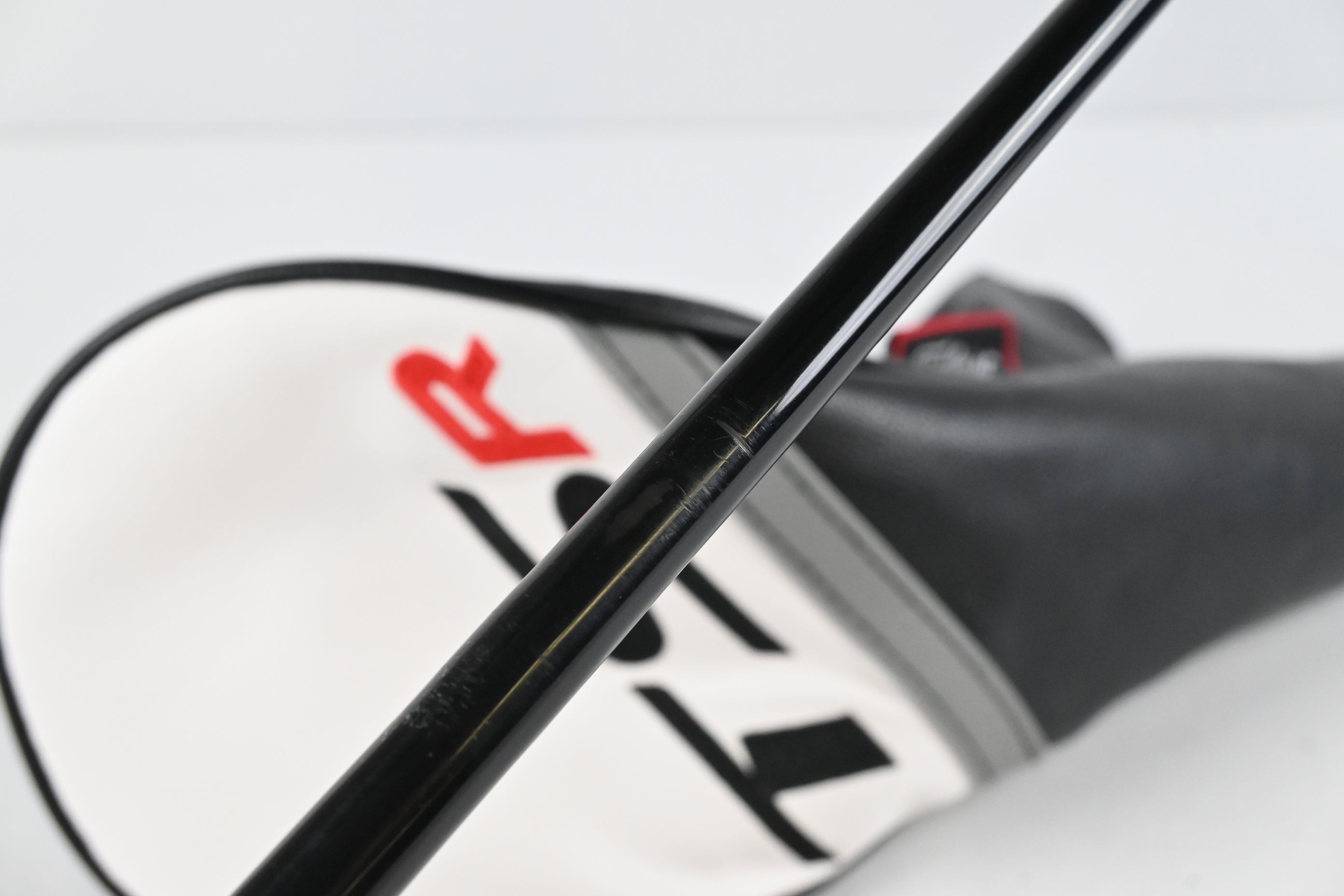 Titleist TSR2 Driver / 10 Degree / Stiff Flex HZRDUS Black 60 Shaft