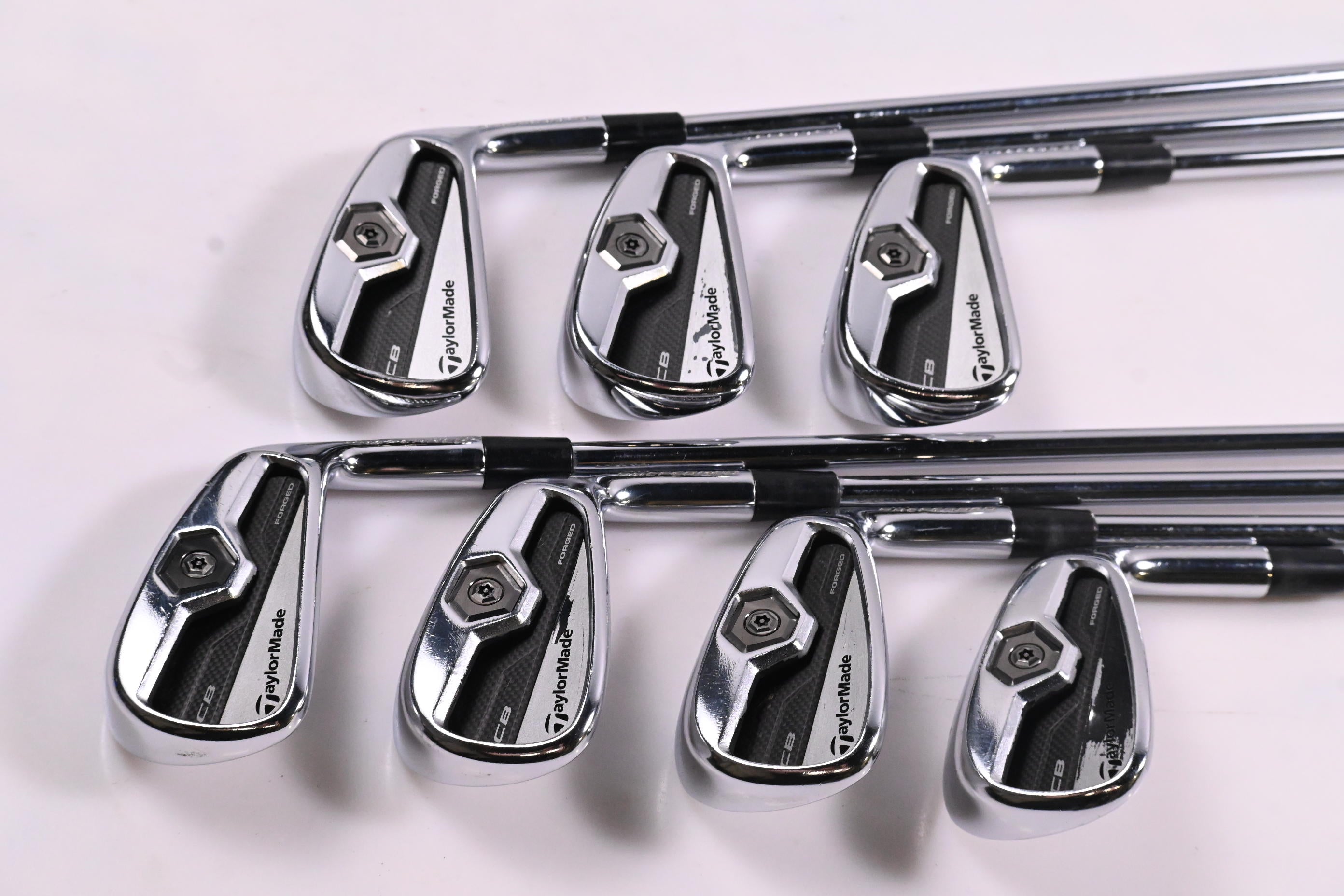 Taylormade Tour Preferred CB 2011 Irons / 4-PW / Regular Flex Dynamic Gold XP