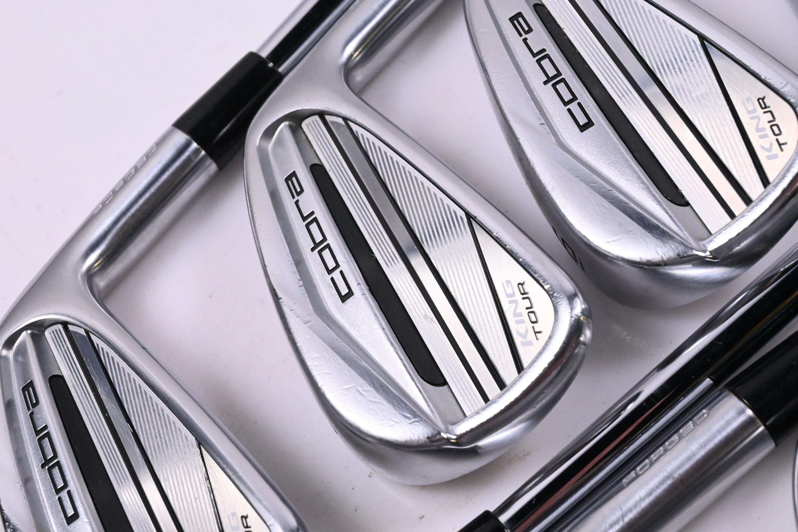 Cobra King Tour 2023 Irons / 4-PW+GW / Regular Flex KBS Tour Lite Shafts