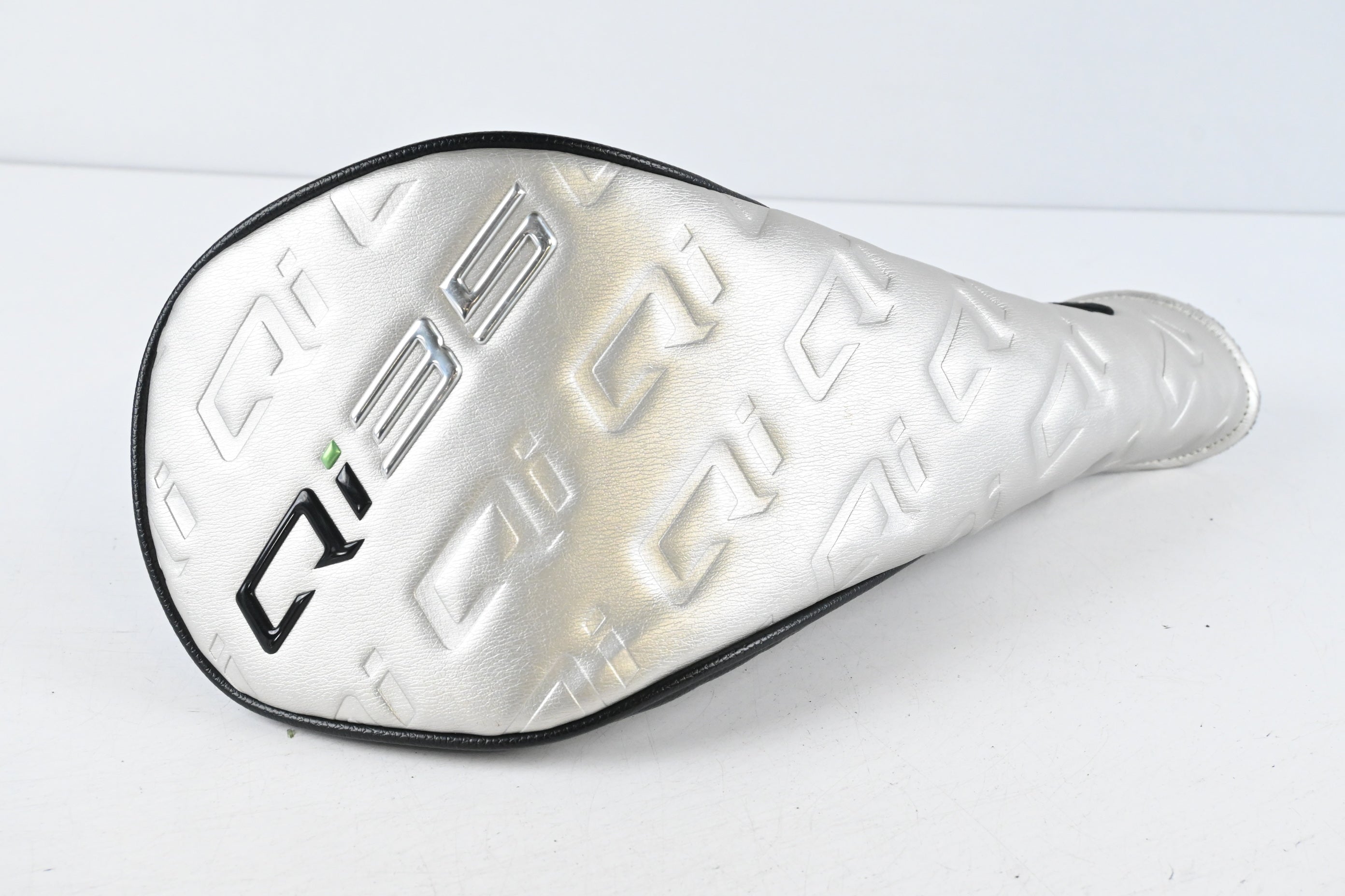 Taylormade Qi35 Driver / 10.5 Degree / Stiff Flex HZRDUS Black 60 Shaft
