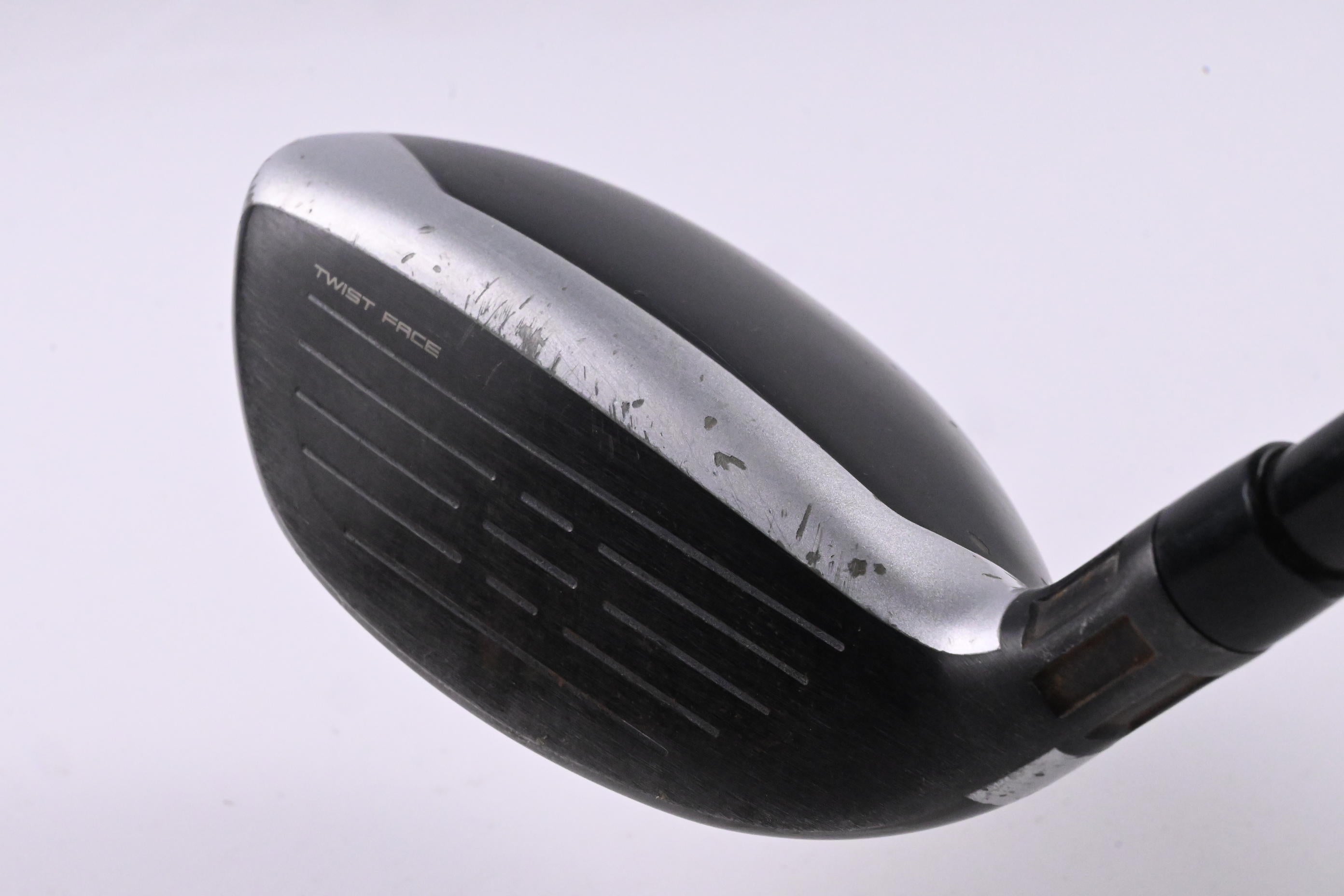 Taylormade M6 #4 Hybrid / 22 Degree / Regular Flex Fujikura Atmos Orange 6 Shaft