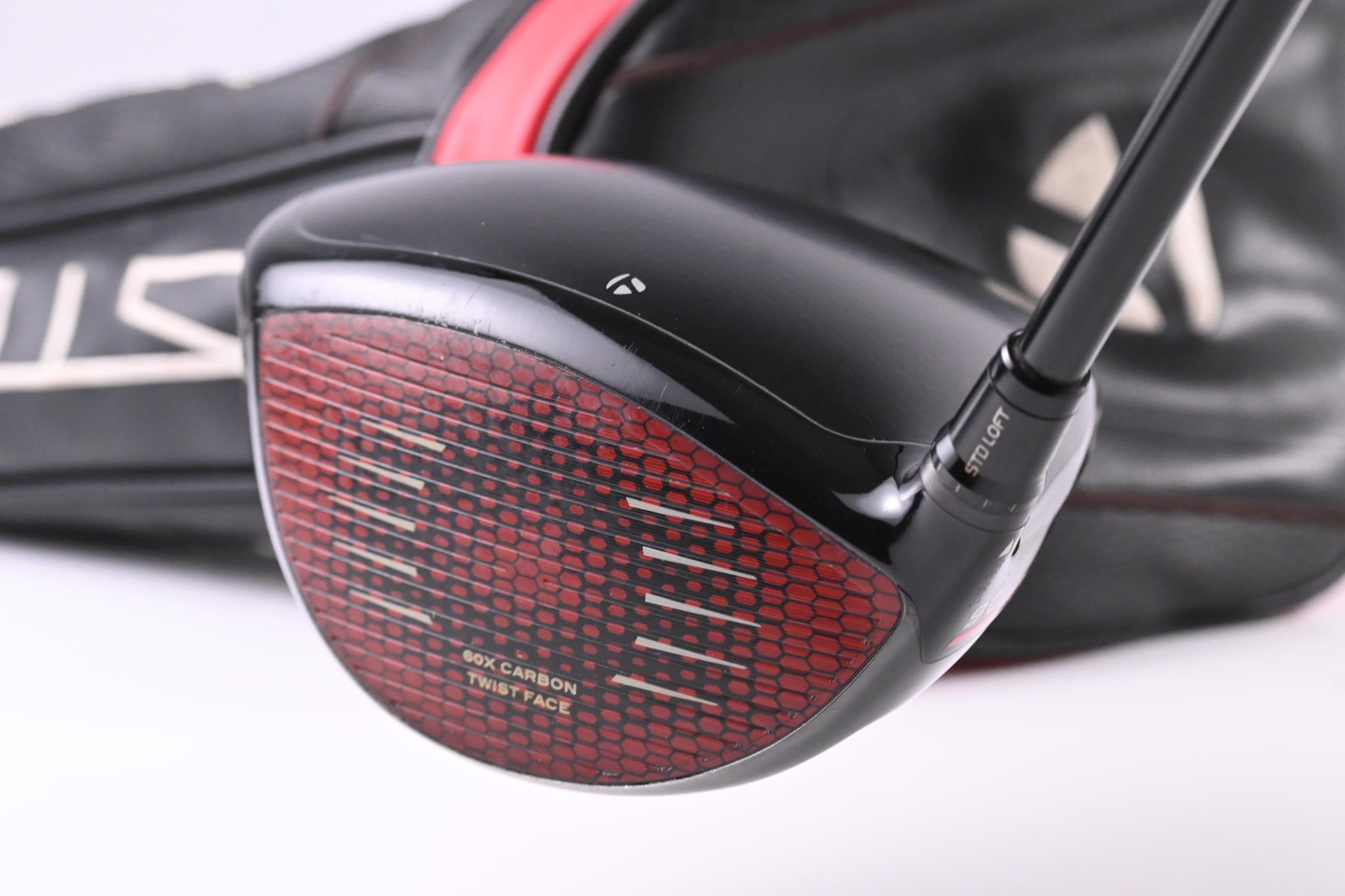 Taylormade Stealth Plus Driver / 10.5 Degree / Regular Flex HZRDUS Smoke RDX Red 60