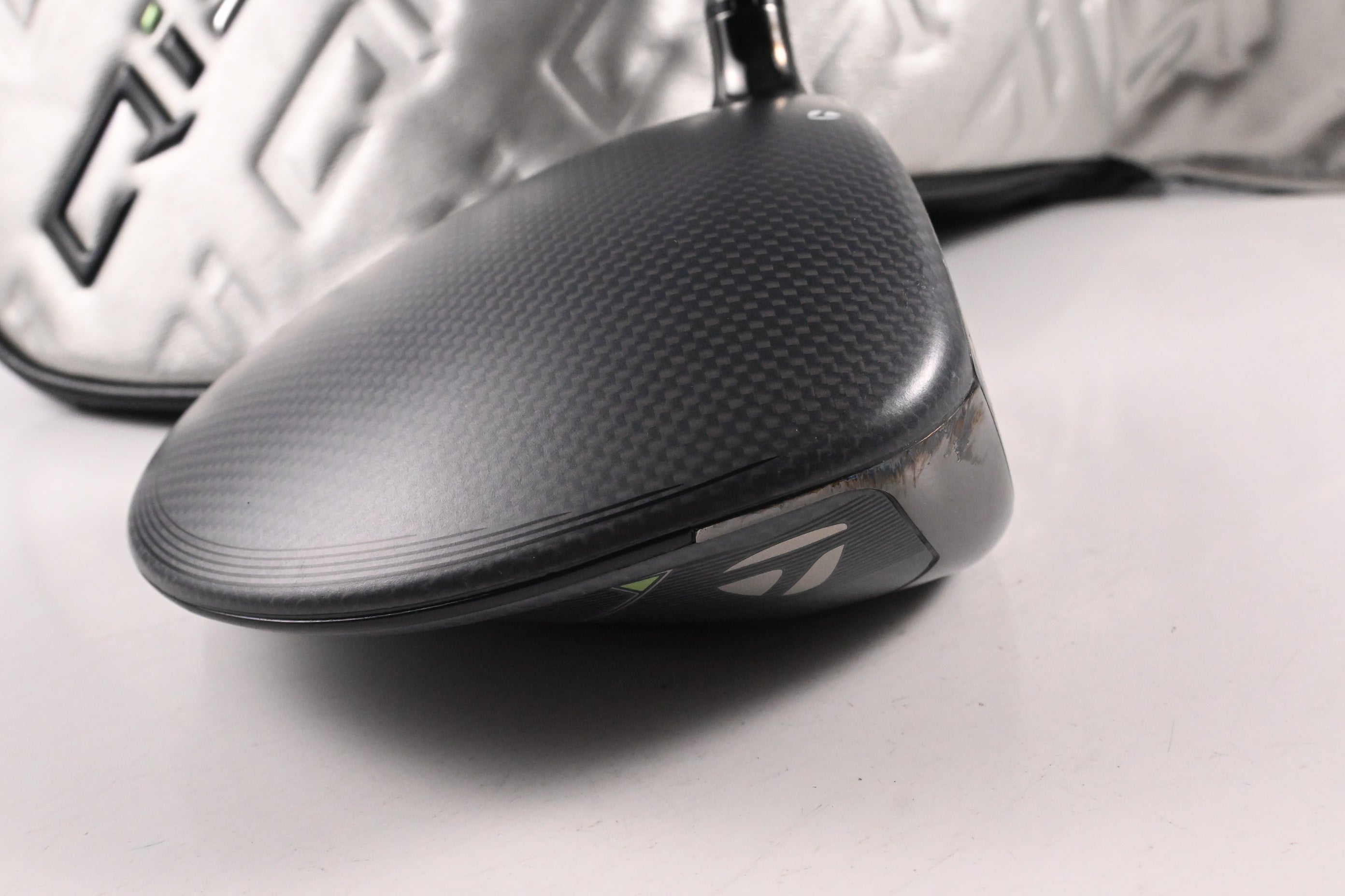 Taylormade Qi35 Driver / 10.5 Degree / Regular Flex Ventus Blue 5 Shaft