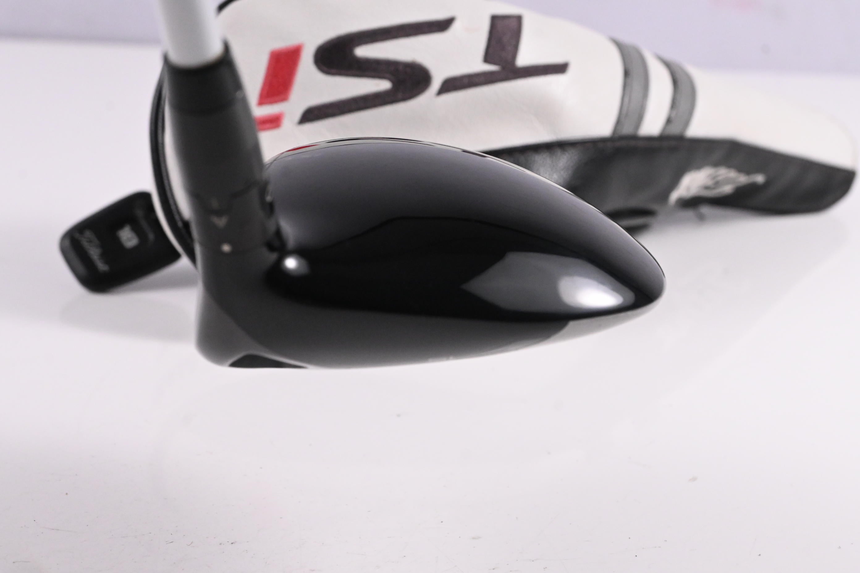 Titleist TSi1 #3 Wood / 15 Degree / Regular Flex Aldila Ascent White 40 Shaft