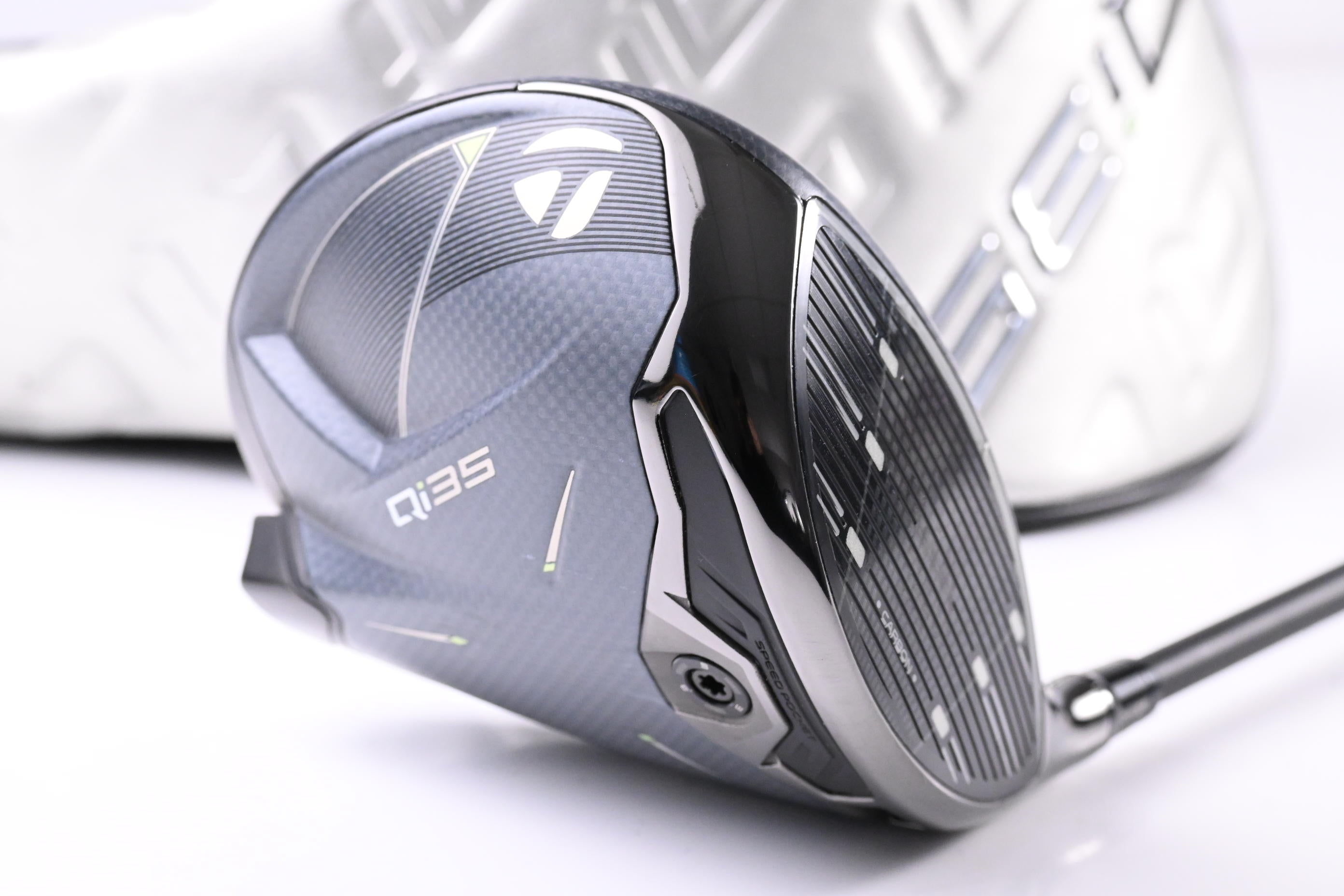 Taylormade Qi35 Driver / 10.5 Degree / Regular Flex Project X Cypher 2.0 50