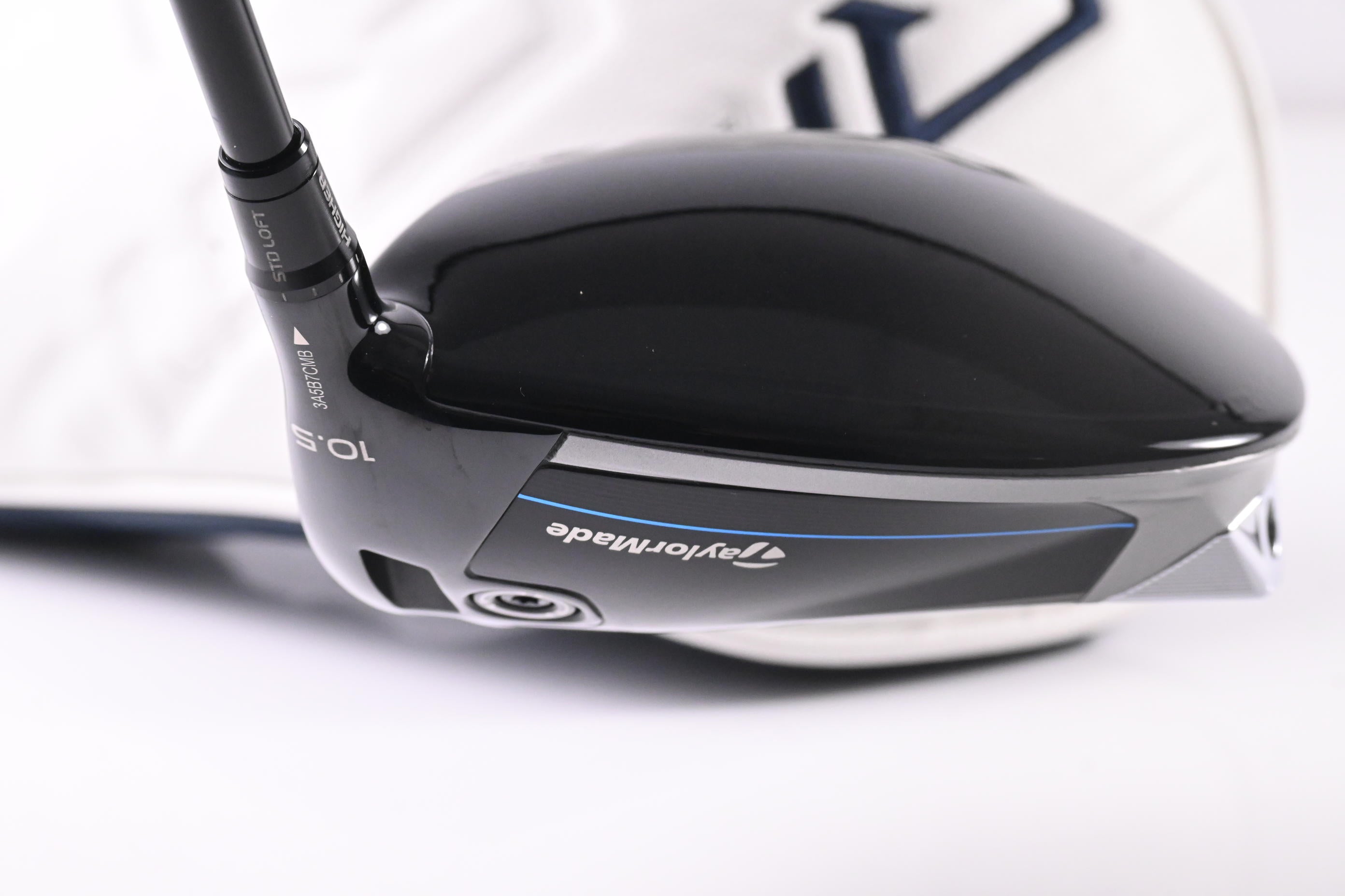 Taylormade Qi10 Driver / 10.5 Degree / Regular Flex Fujikura Ventus TR Blue 5