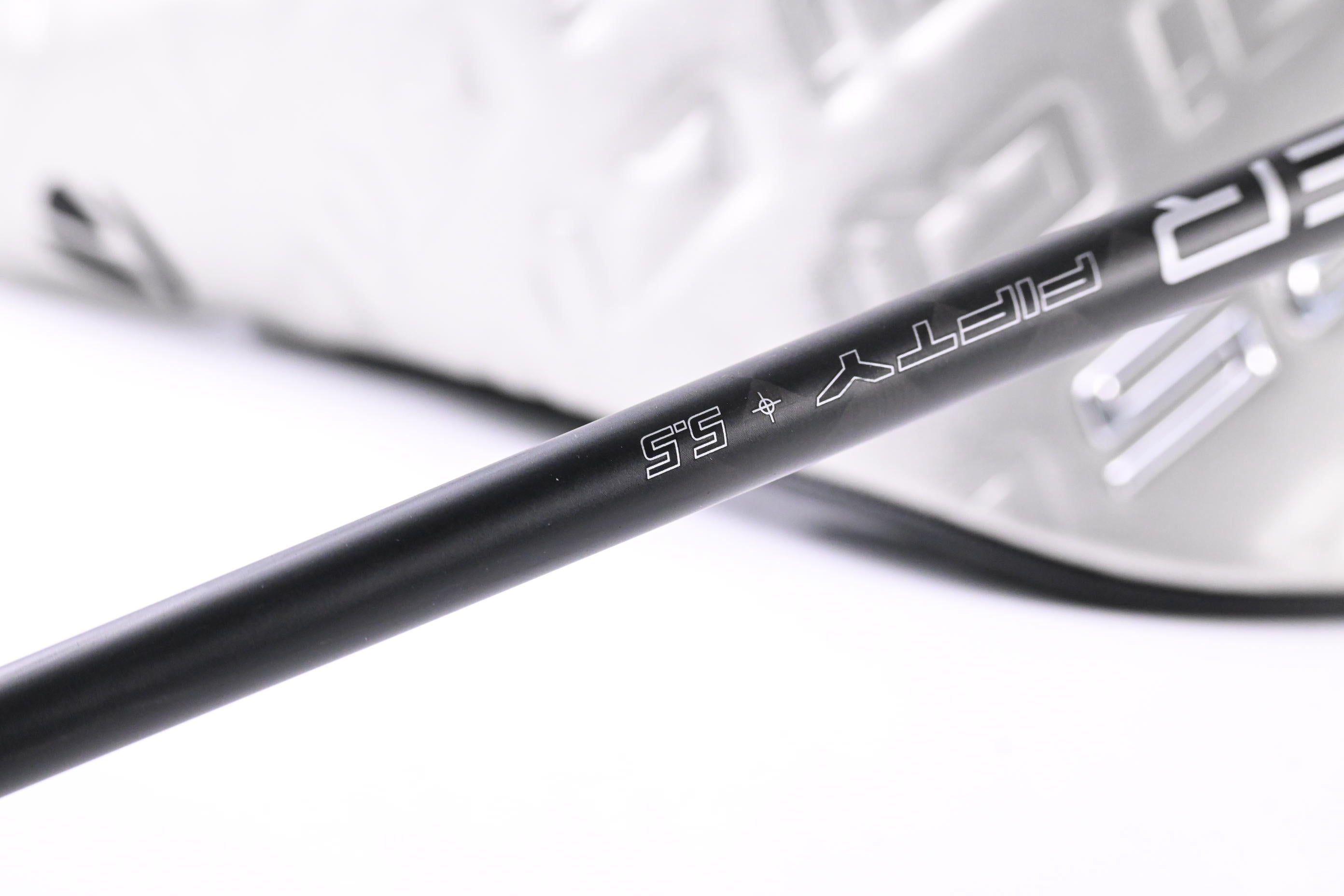 Taylormade Qi35 Driver / 10.5 Degree / Regular Flex Project X Cypher 2.0 50