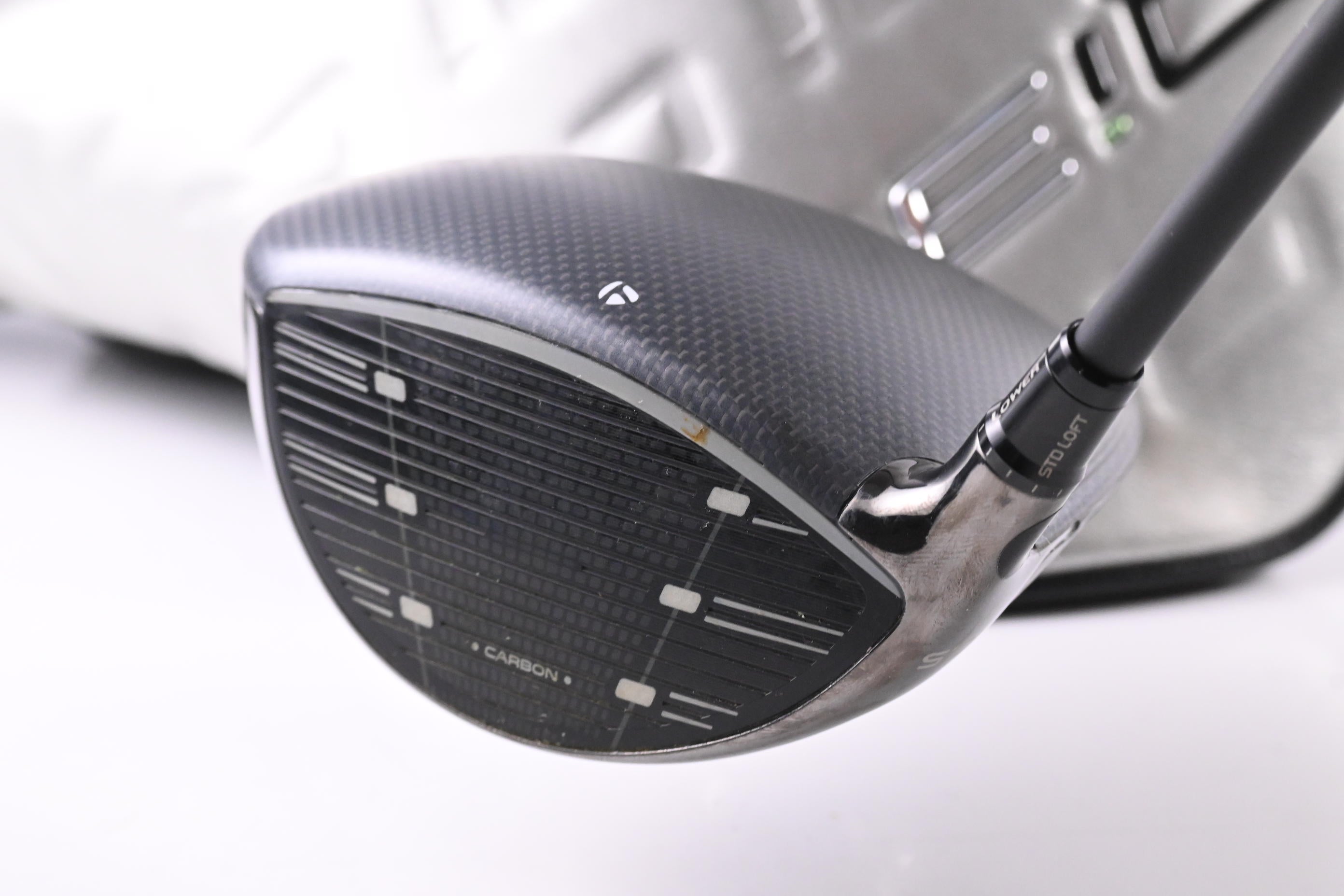 Taylormade Qi35 Driver / 10.5 Degree / Regular Flex Vanuish 4 Shaft