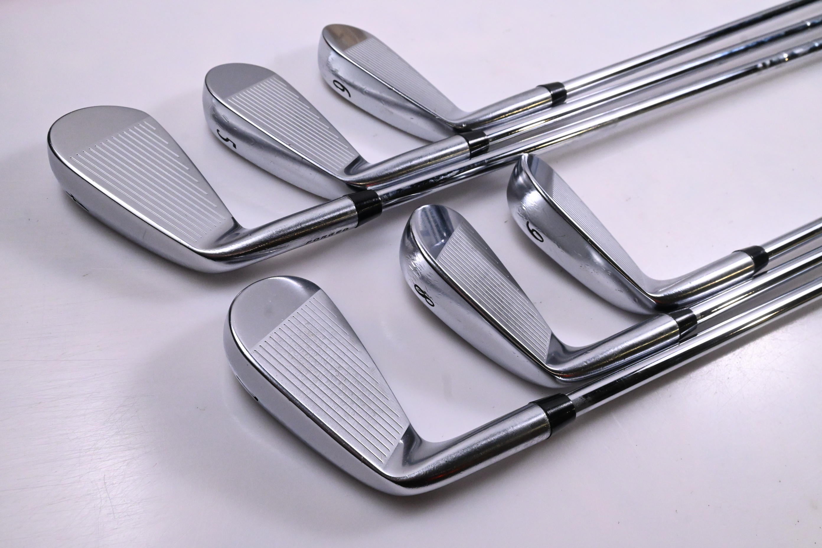 Srixon Z-585 Irons / 4-9i / Regular Flex Dynamic Gold 95 R300 Shafts