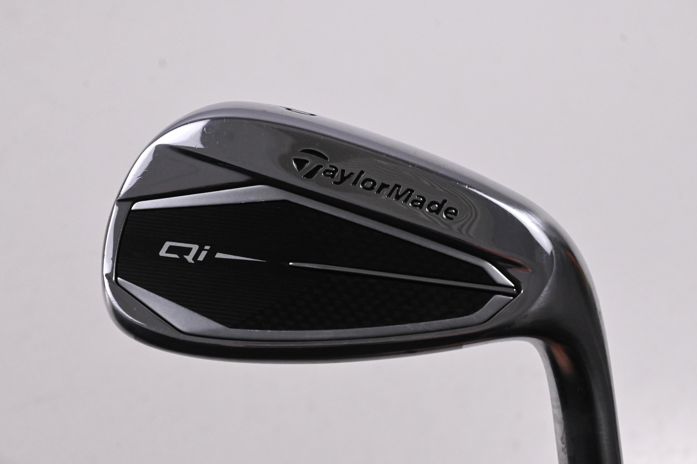 Taylormade Qi Pitching Wedge / 43 Degree / Regular Flex KBS MAX MT 85 Shaft