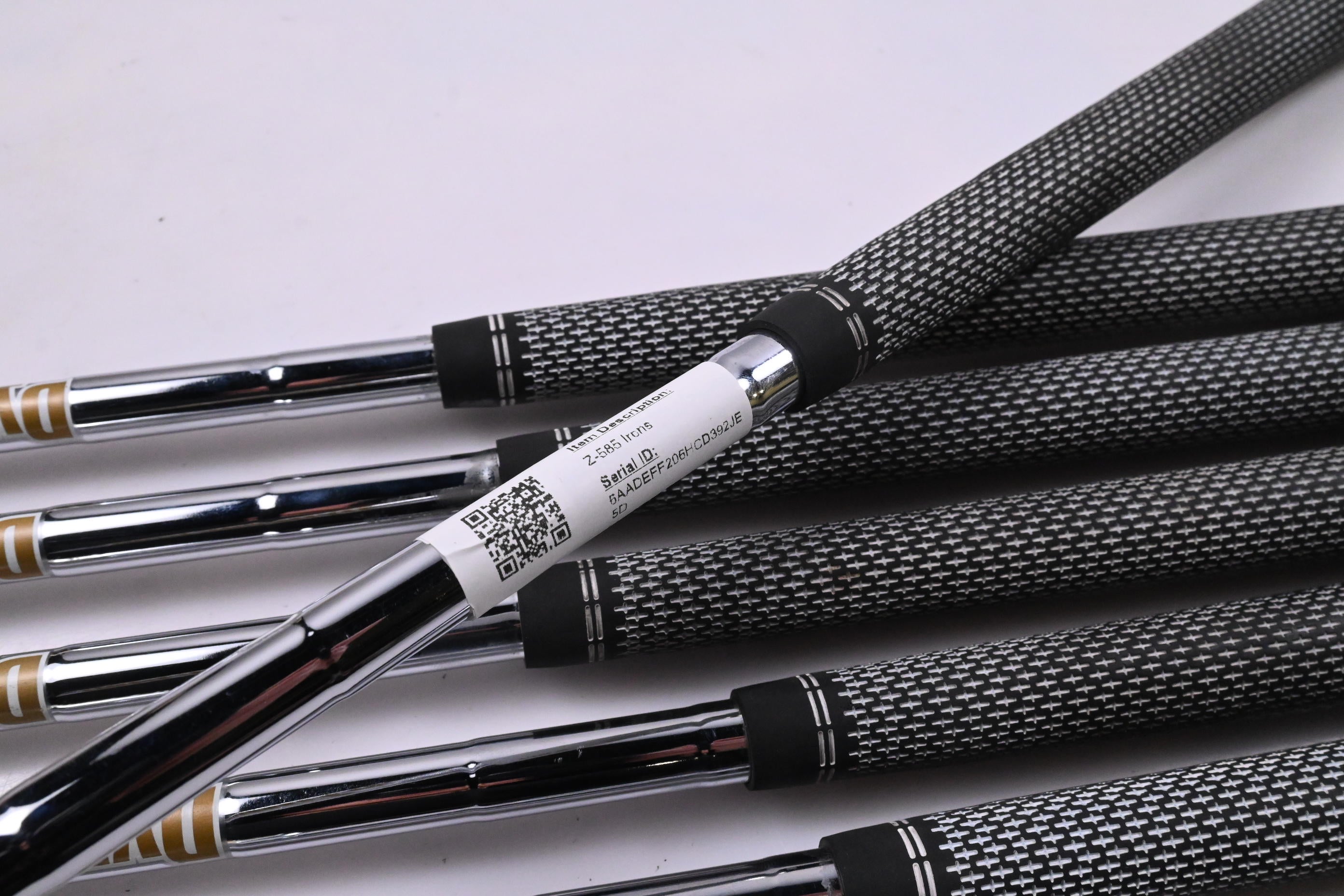 Srixon Z-585 Irons / 4-9i / Regular Flex Dynamic Gold 95 R300 Shafts