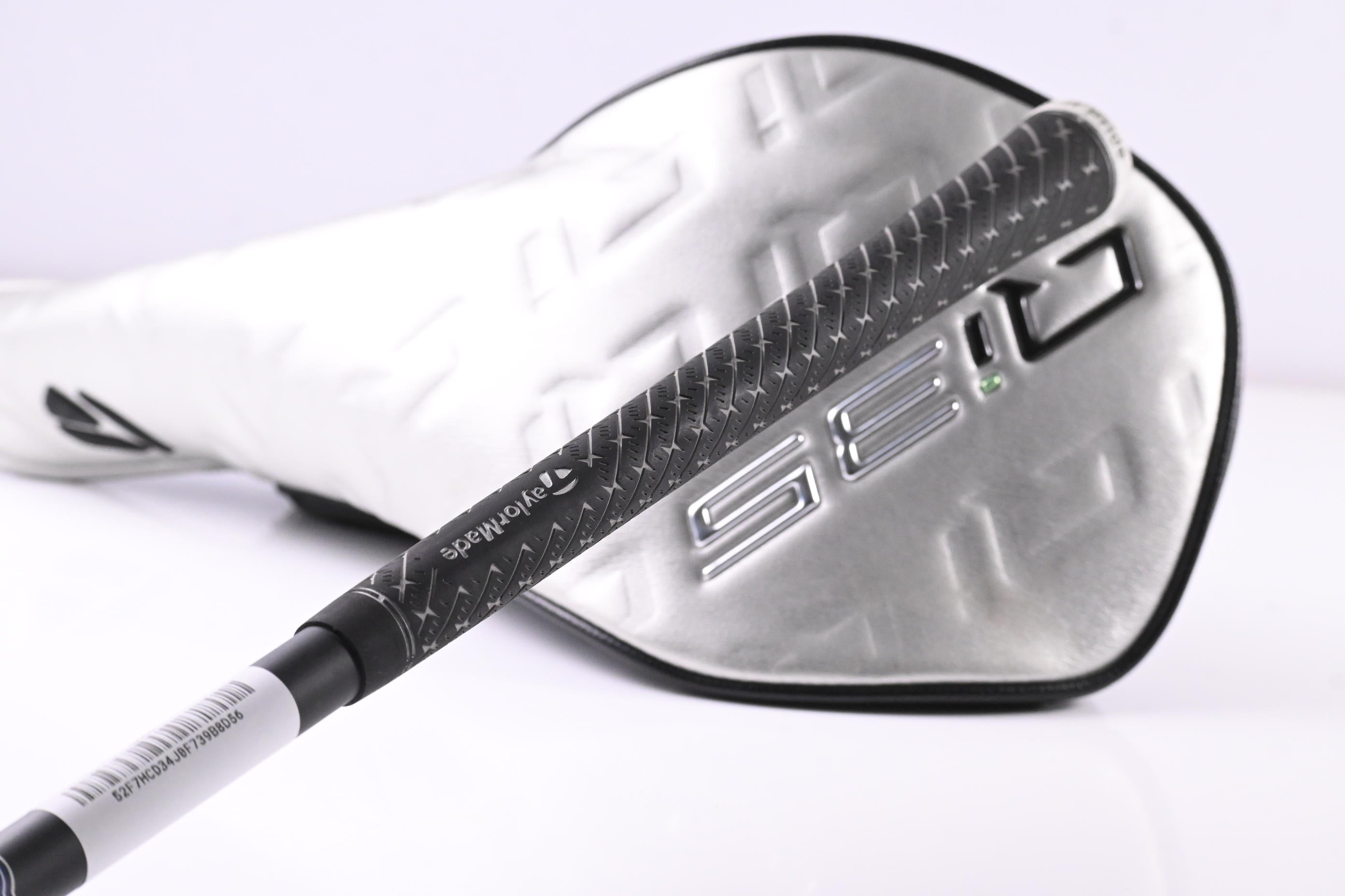 Taylormade Qi35 Driver / 10.5 Degree / Regular Flex Vanuish 4 Shaft