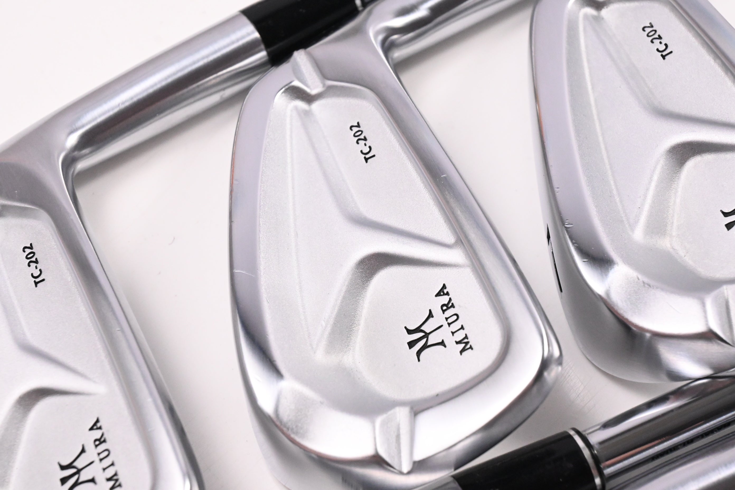Miura TC-202 Irons / 5-PW / Regular Flex Oban CT-115 Shafts