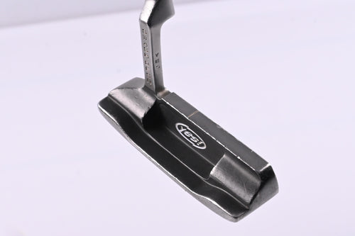 Yes! C-Groove Callie Putter / 32 Inch
