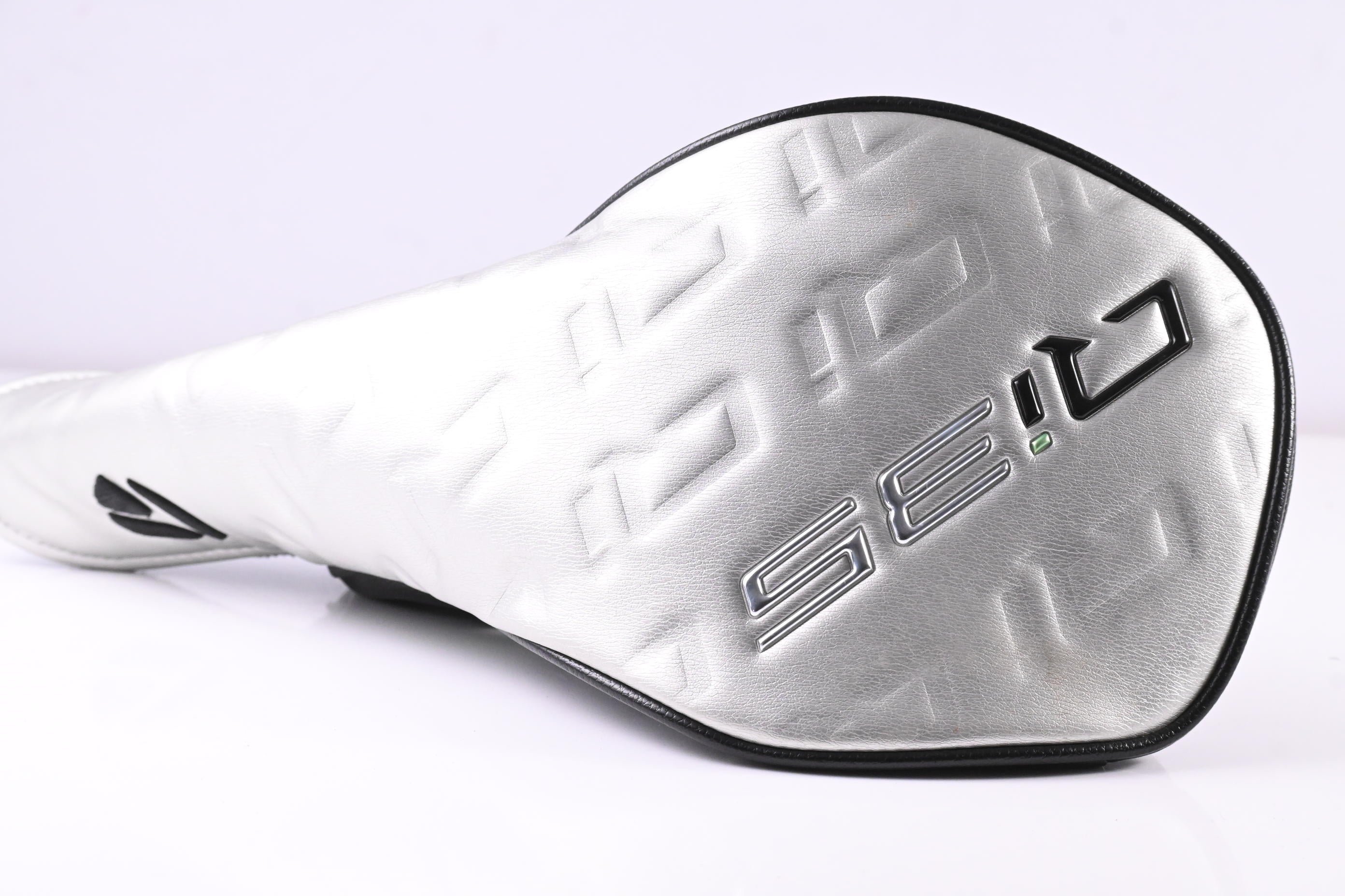 Taylormade Qi35 Driver / 10.5 Degree / Regular Flex Vanuish 4 Shaft