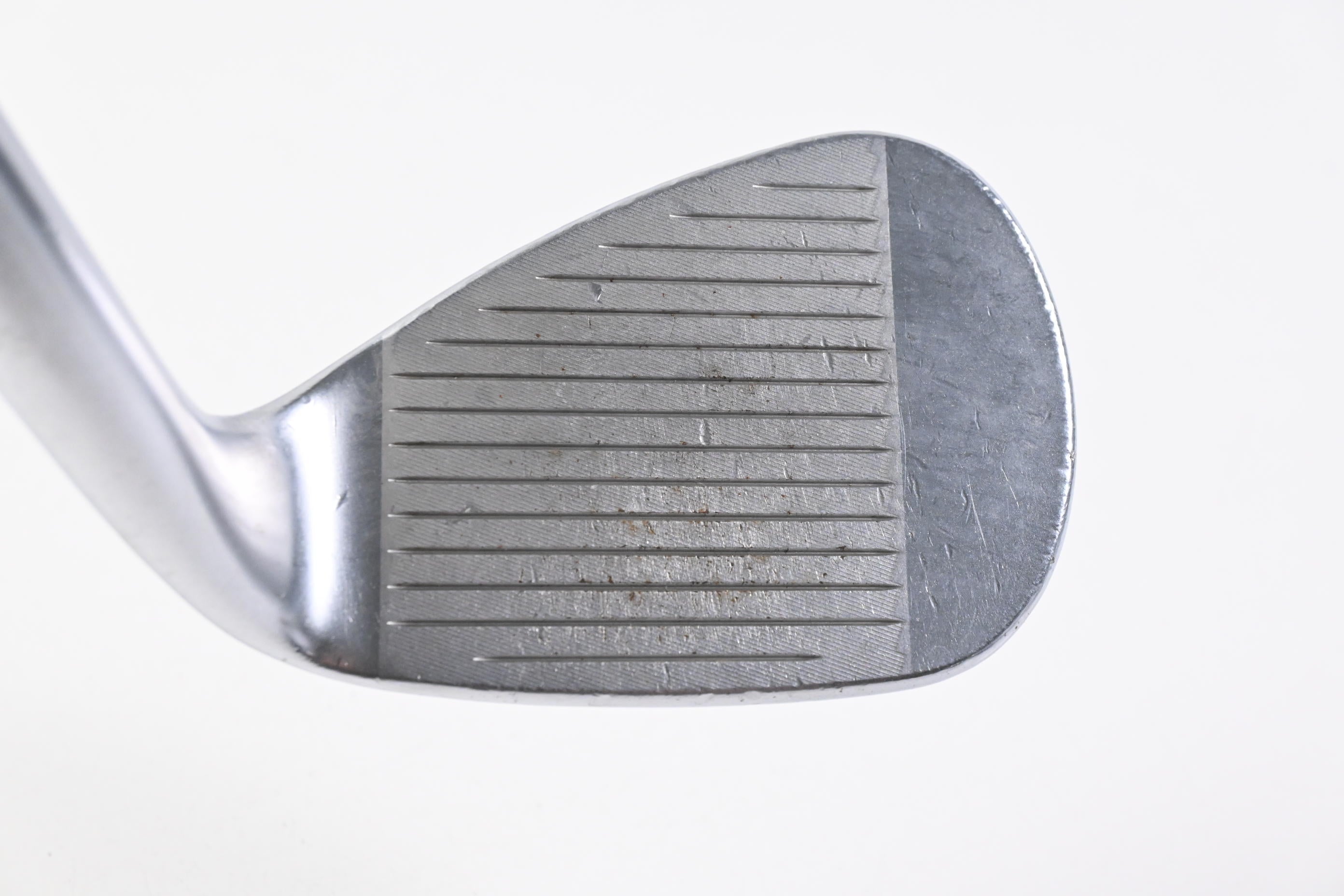 Left Hand Callaway Jaws MD5 Sand Wedge / 54 Degree / Stiff Flex Dynamic Gold S200