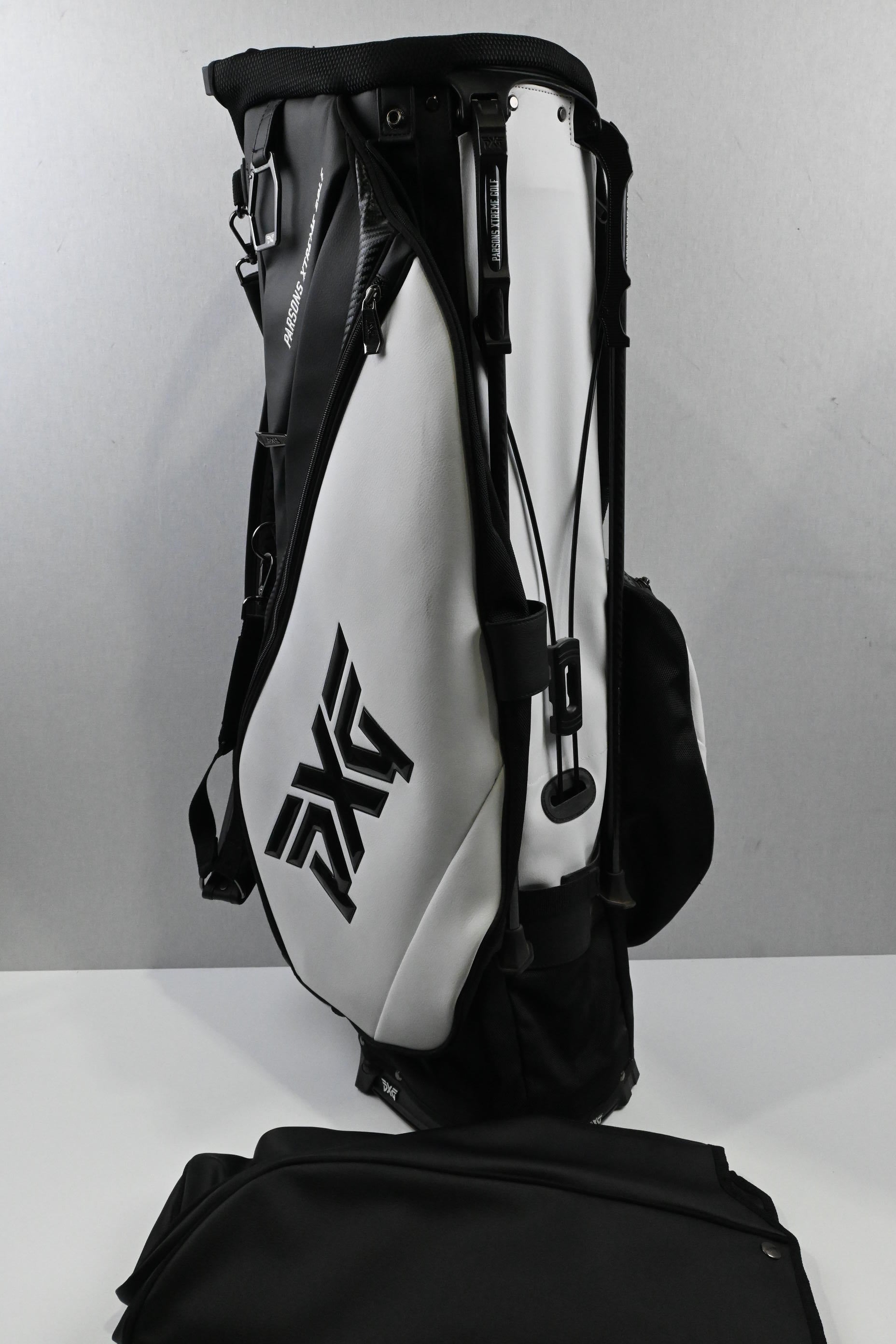PXG Golf Stand Bag / 6 Way Divider / Black & White
