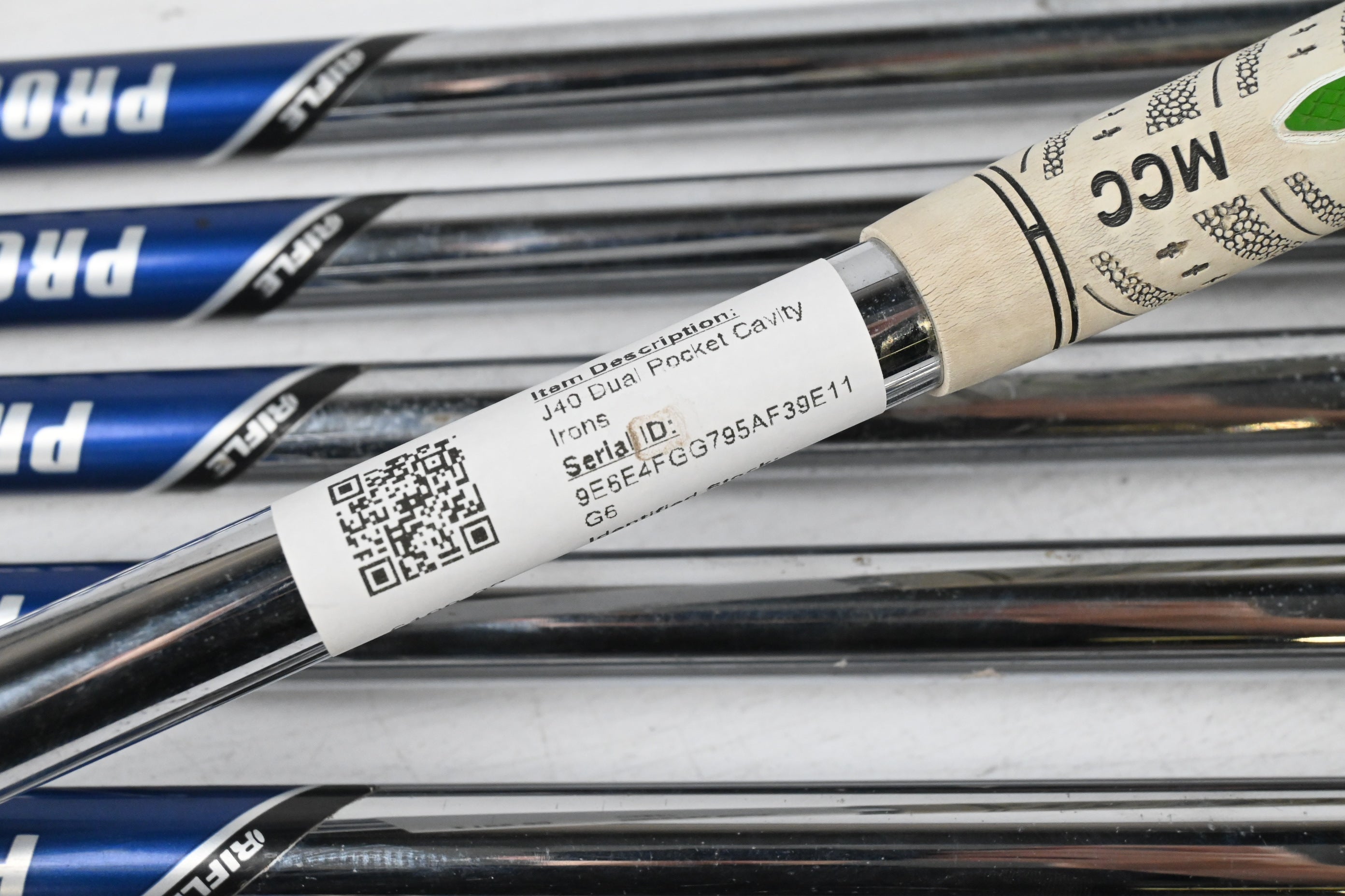Bridgestone J40 Dual Pocket Cavity Irons / 4-PW / Regular Flex Project X Precision