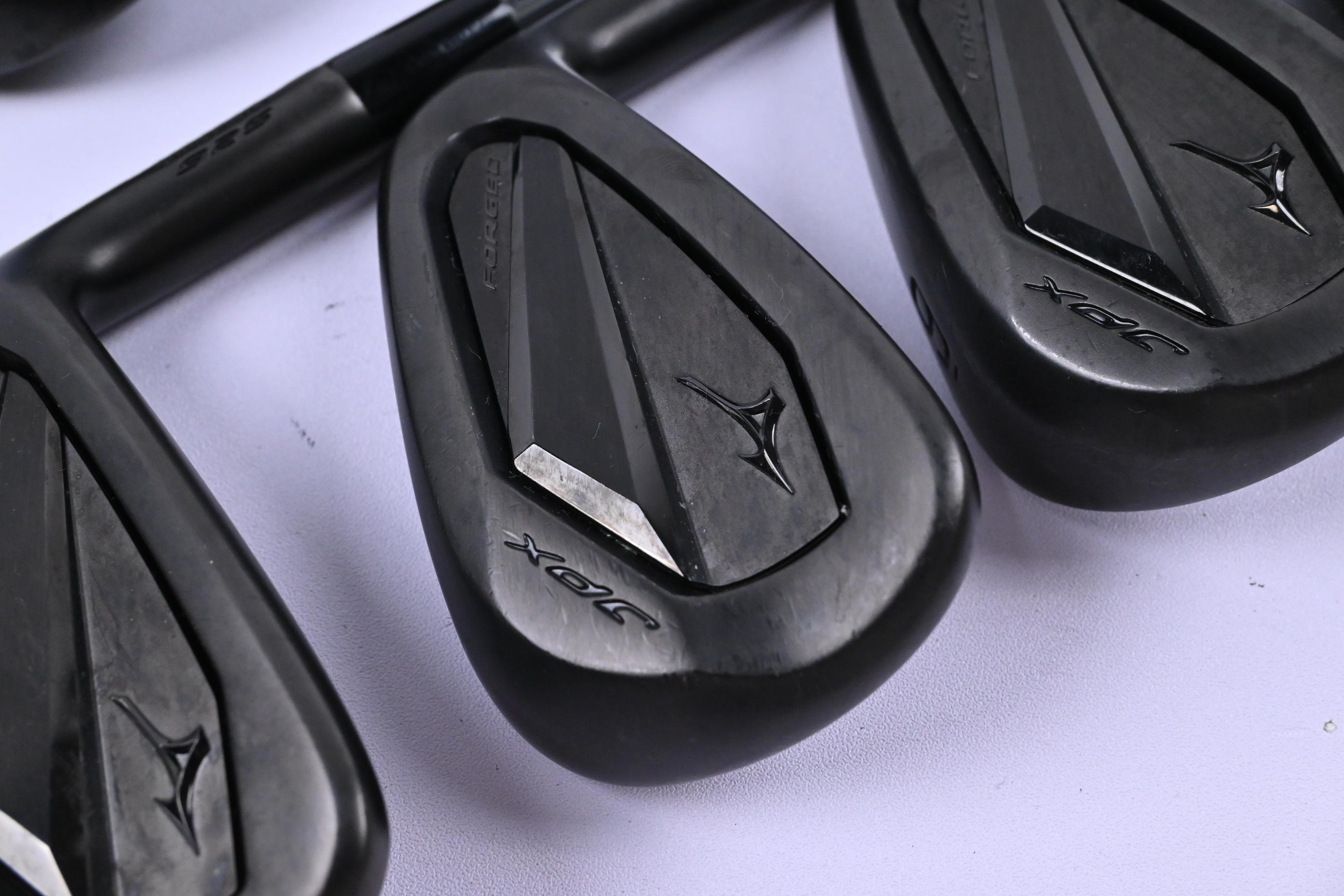 Mizuno JPX 925 Forged Irons / 4-PW / Regular Flex Dynamic Gold Mid 100 Shafts