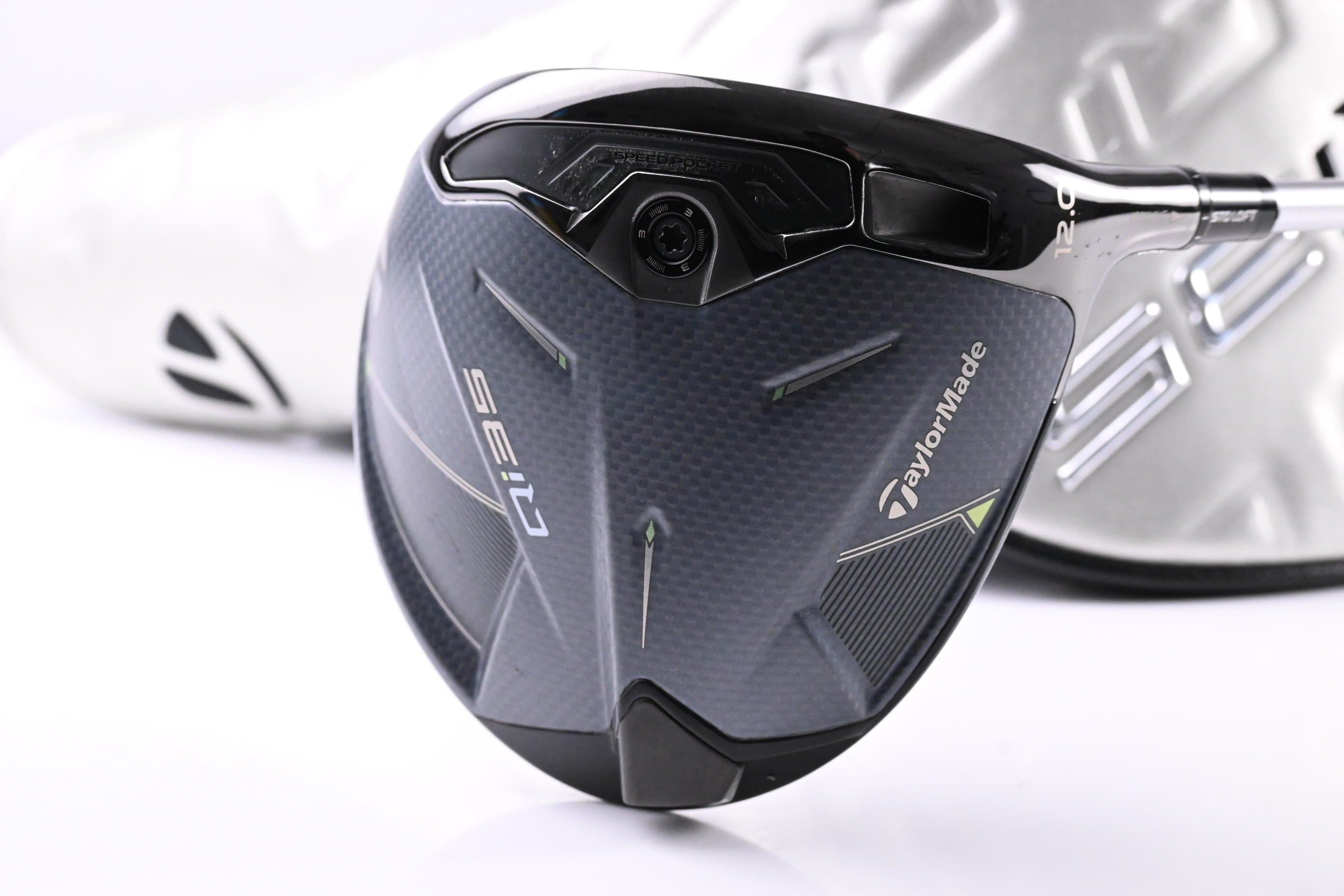 Taylormade Qi35 Driver / 12 Degree / Regular Flex Aldila Ascent PL 40 Shaft