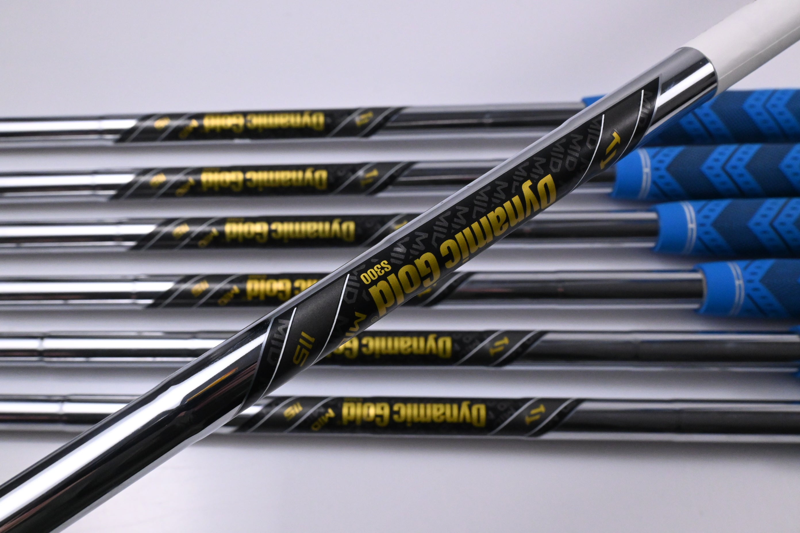 Callaway Apex Pro 24 Irons / 4-PW / Stiff Flex Dynamic Gold Mid 115 S300 Shafts