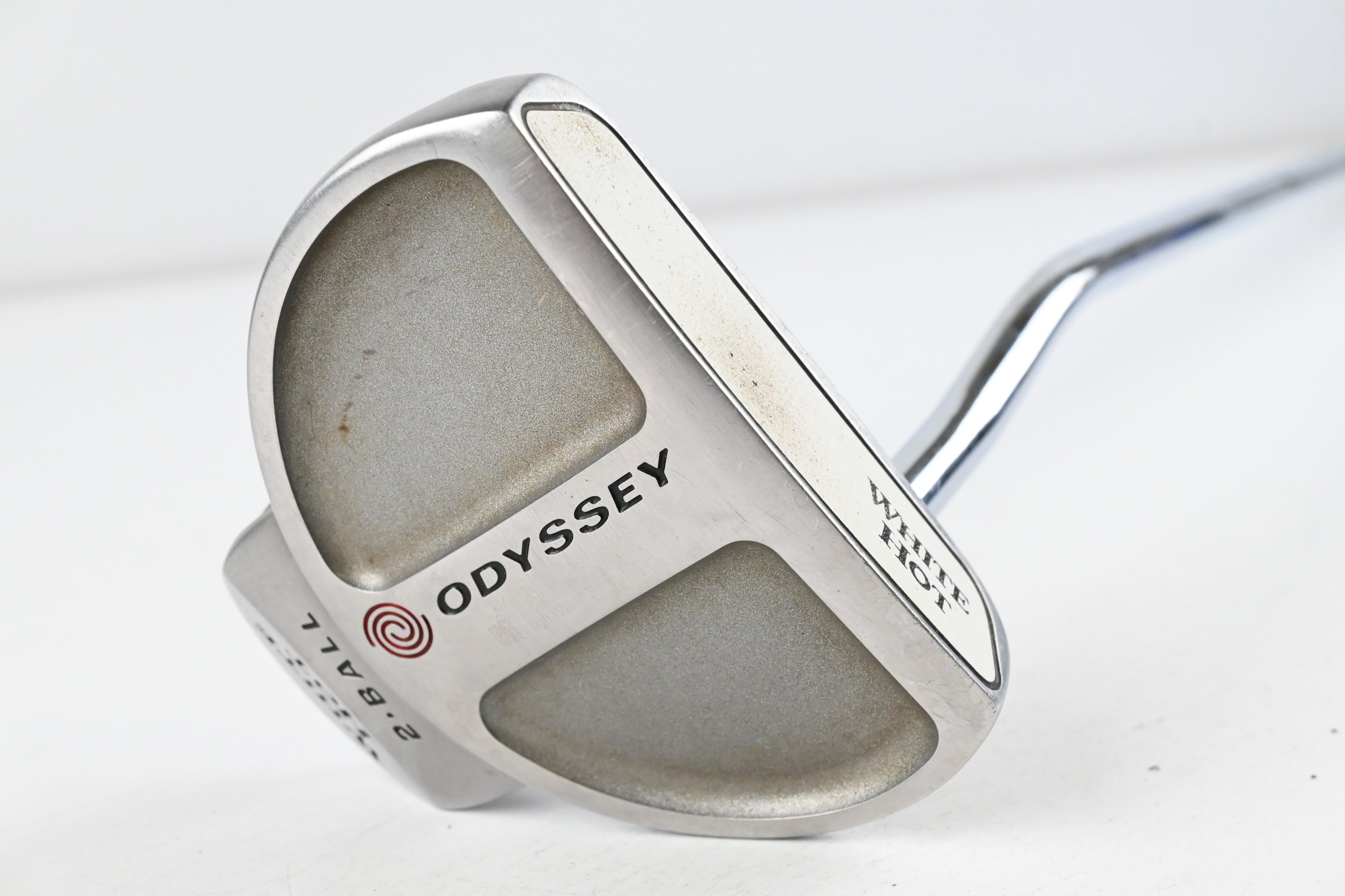 Odyssey White Hot 2-Ball Putter / 32 Inch