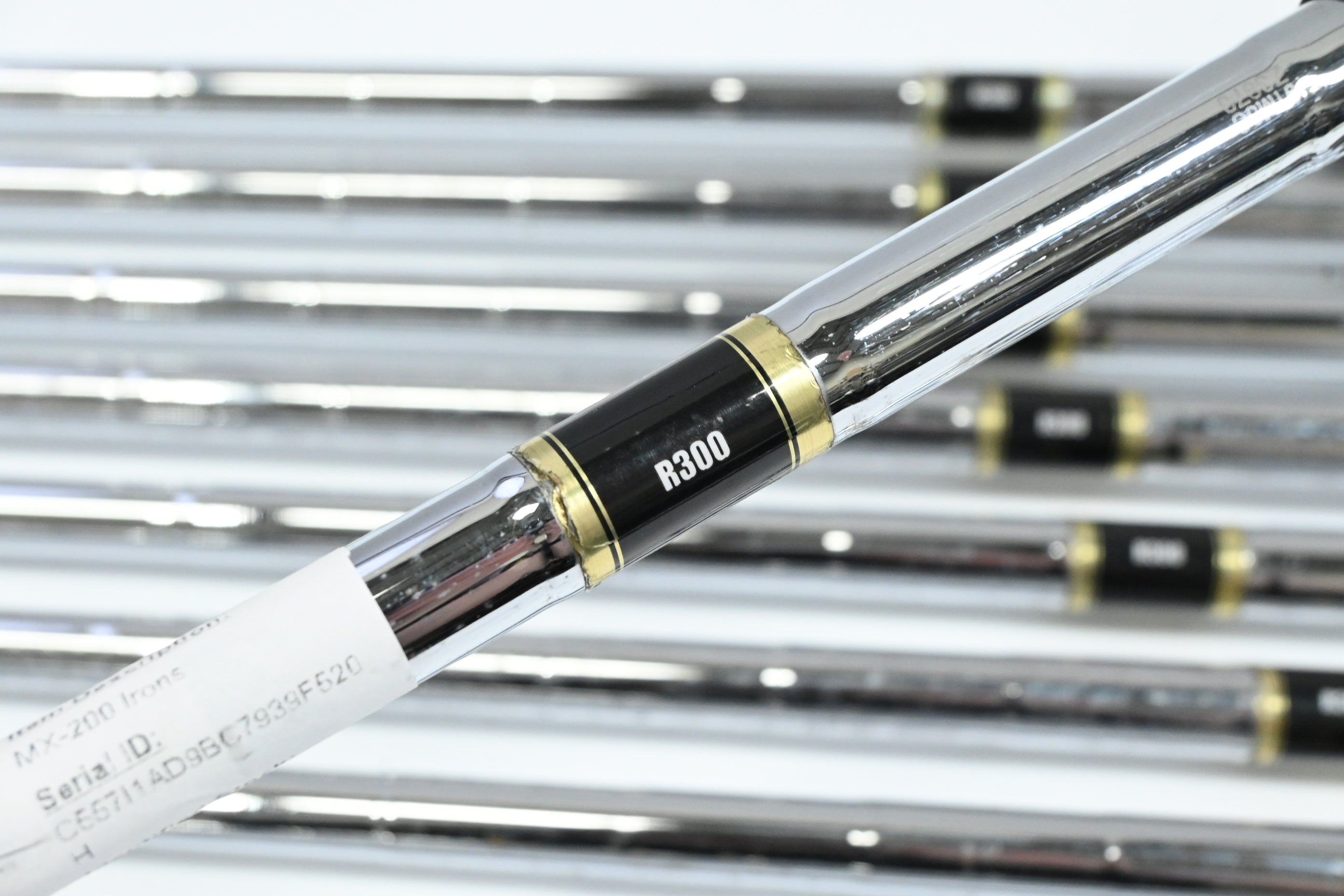 Mizuno MX-200 Irons / 3-PW+55° / Regular Flex Dynamic Gold XP R300 Shafts
