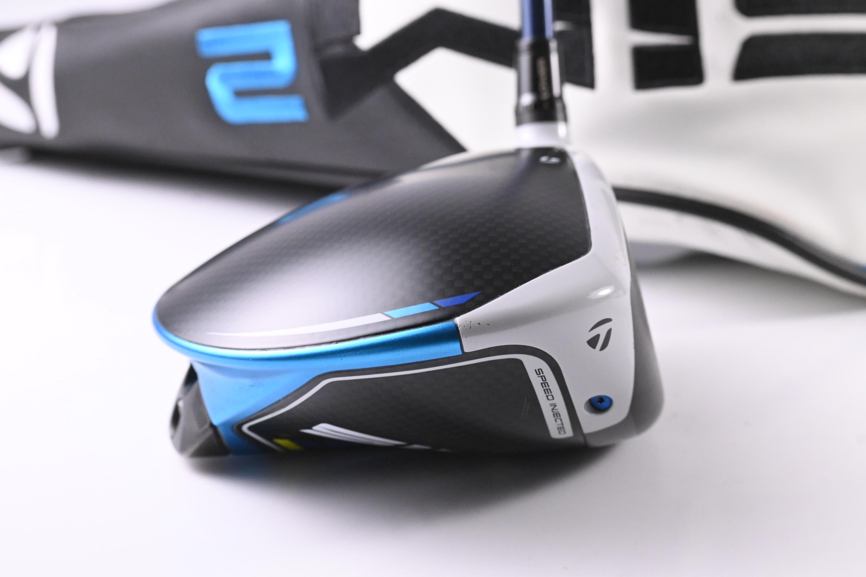 Taylormade SIM2 Max Driver / 10.5 Degree / Stiff Flex Ventus Blue 6 Shaft