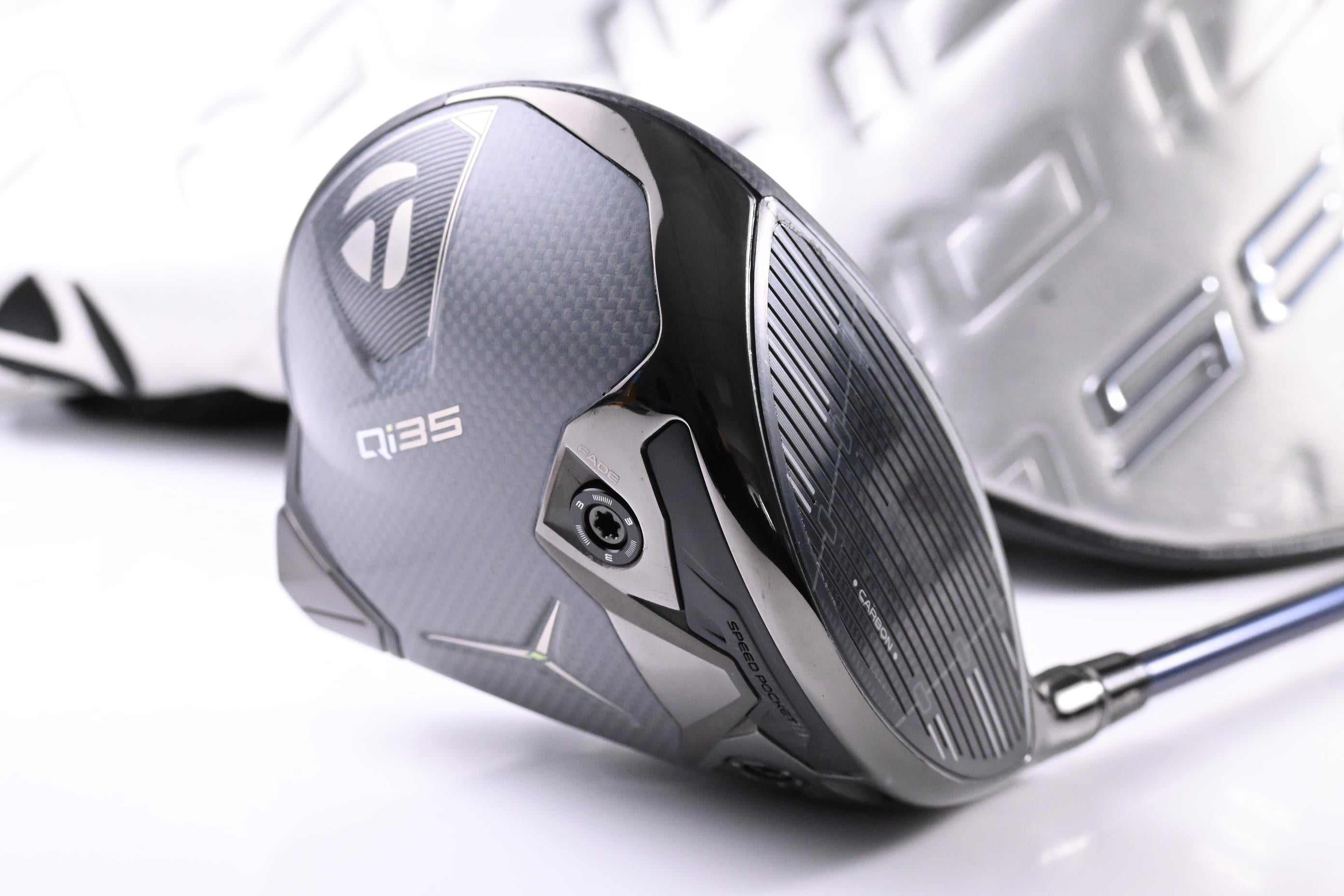 Taylormade Qi35 LS Driver / 10.5 Degree / Regular Flex Fujikura Ventus Blue 5