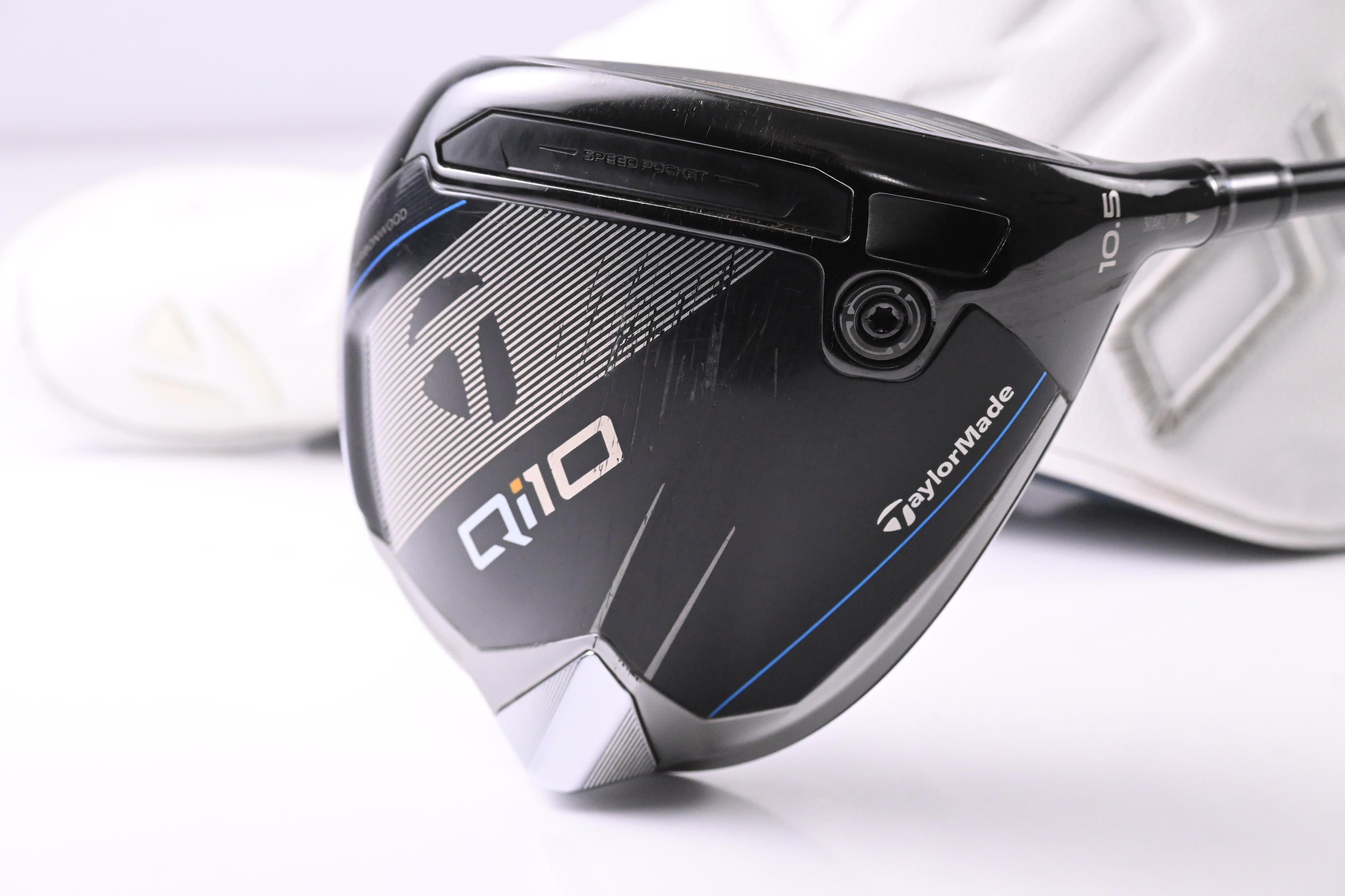 Taylormade Qi10 Driver / 10.5 Degree / Regular Flex Ventus TR Blue 5 Shaft