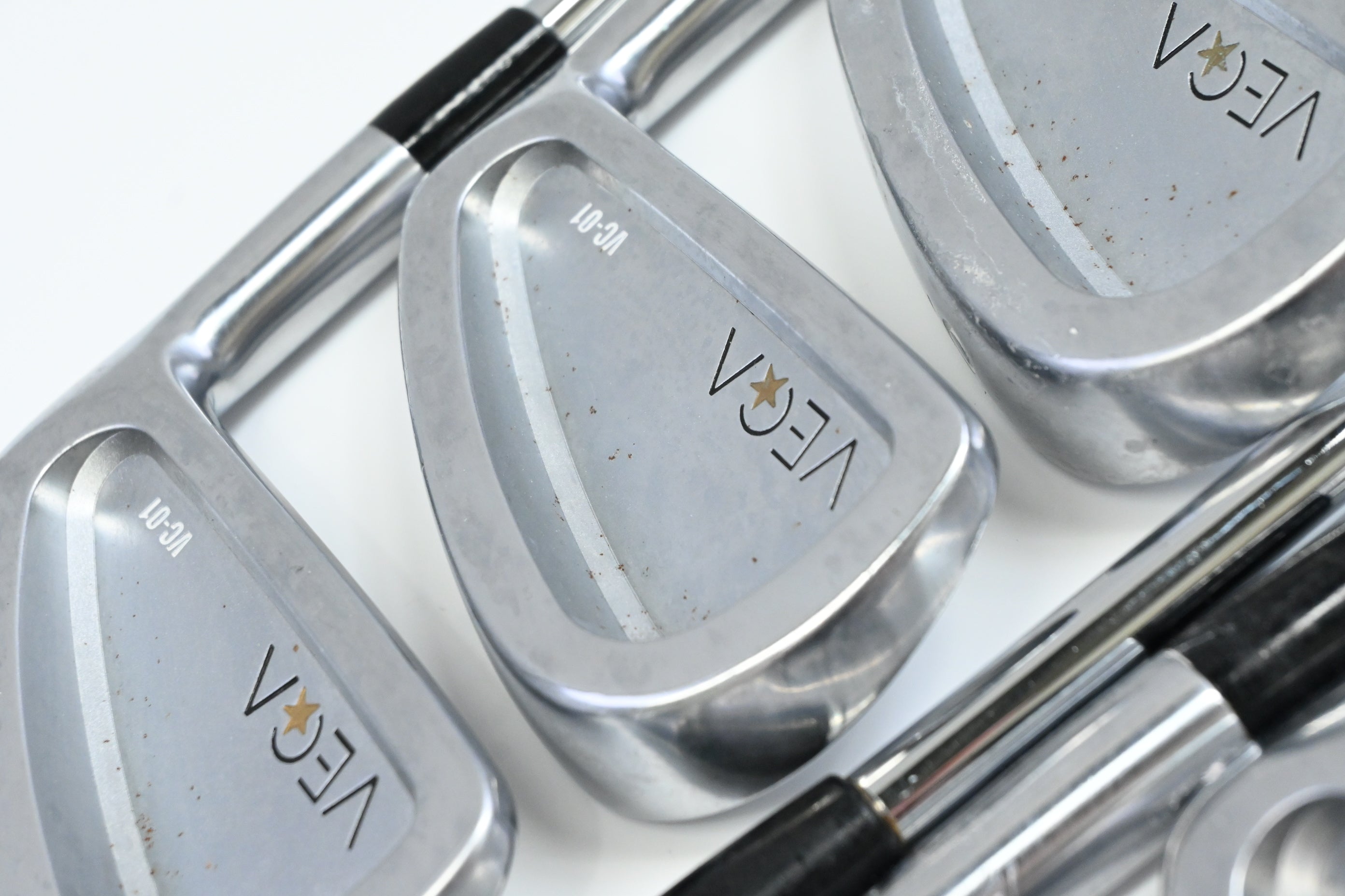 Vega VC-01 Irons / 4-PW / Regular Plus Flex Project X Flighted Rifle 95 Shafts