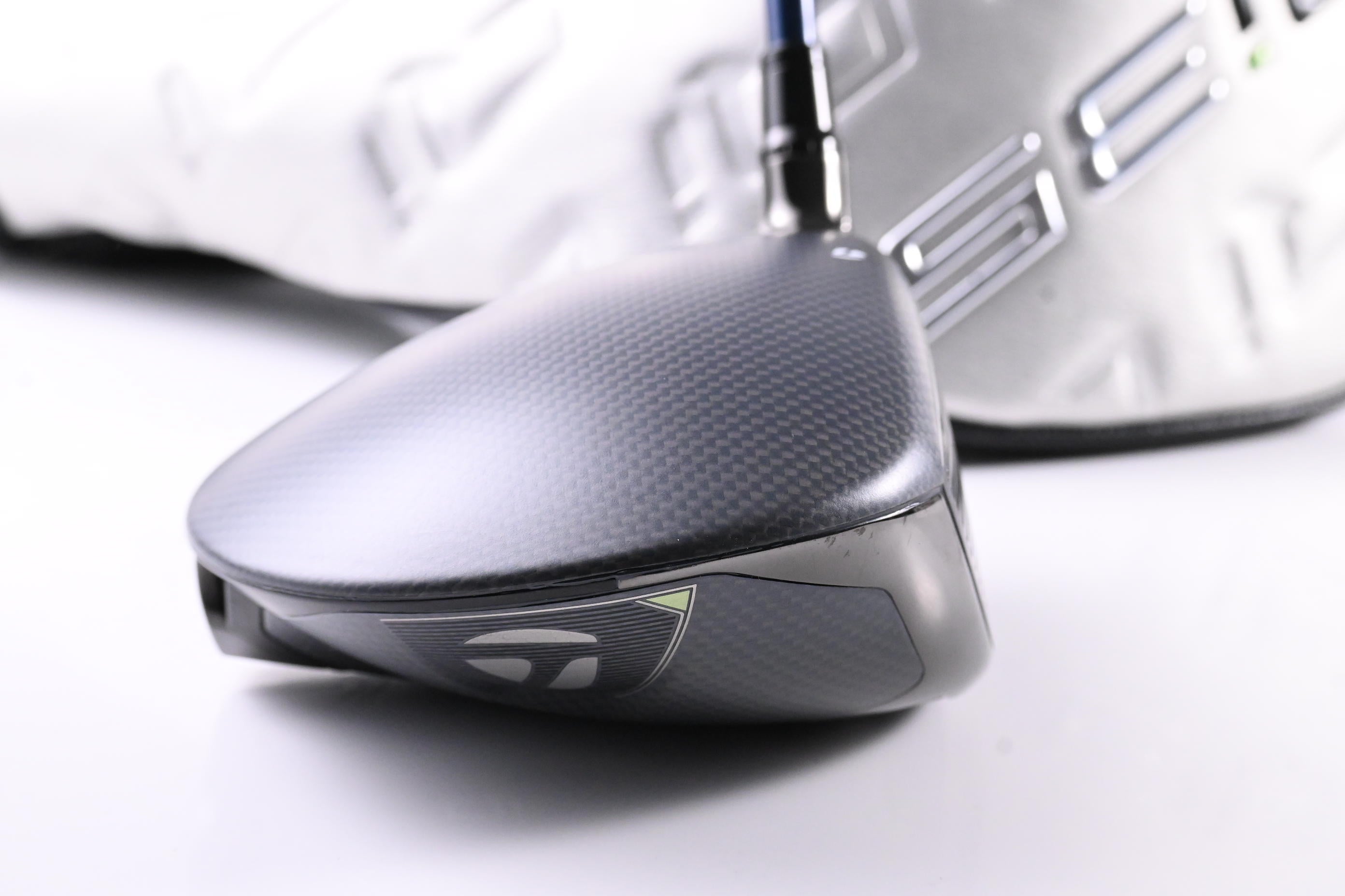 Taylormade Qi35 LS Driver / 10.5 Degree / Regular Flex Fujikura Ventus Blue 5