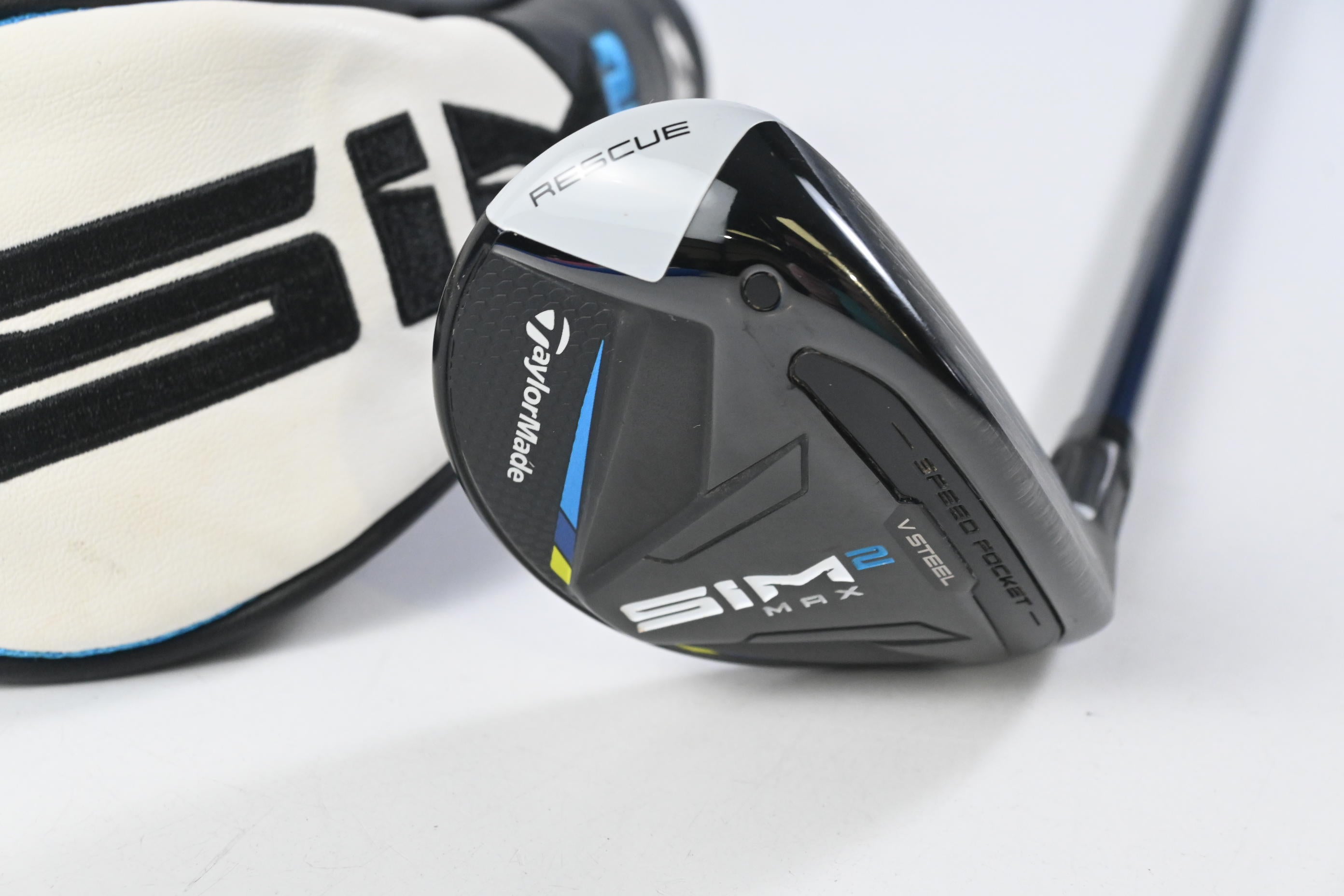 Taylormade SIM2 Max #3 Hybrid / 19 Degree / Stiff Flex Fujikura Ventus Blue 7