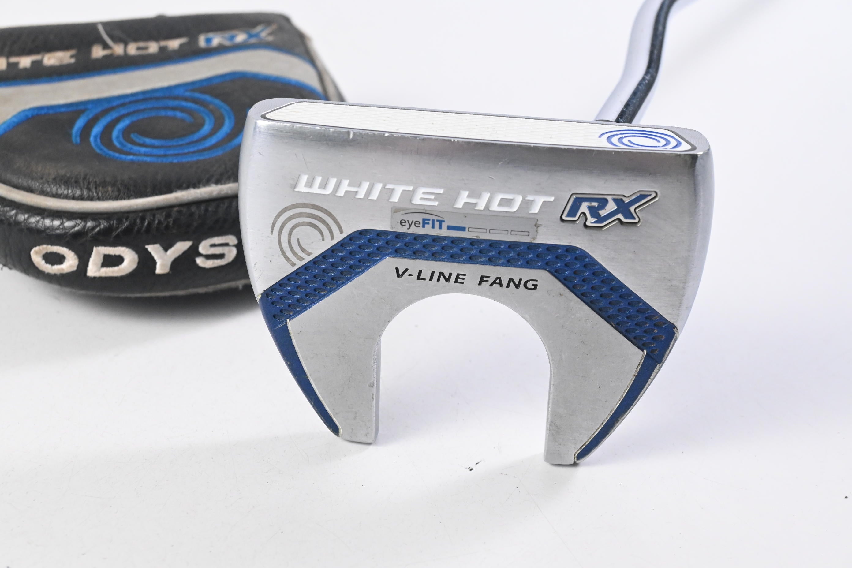 Odyssey White Hot RX V-Line Fang Putter / 34 Inch