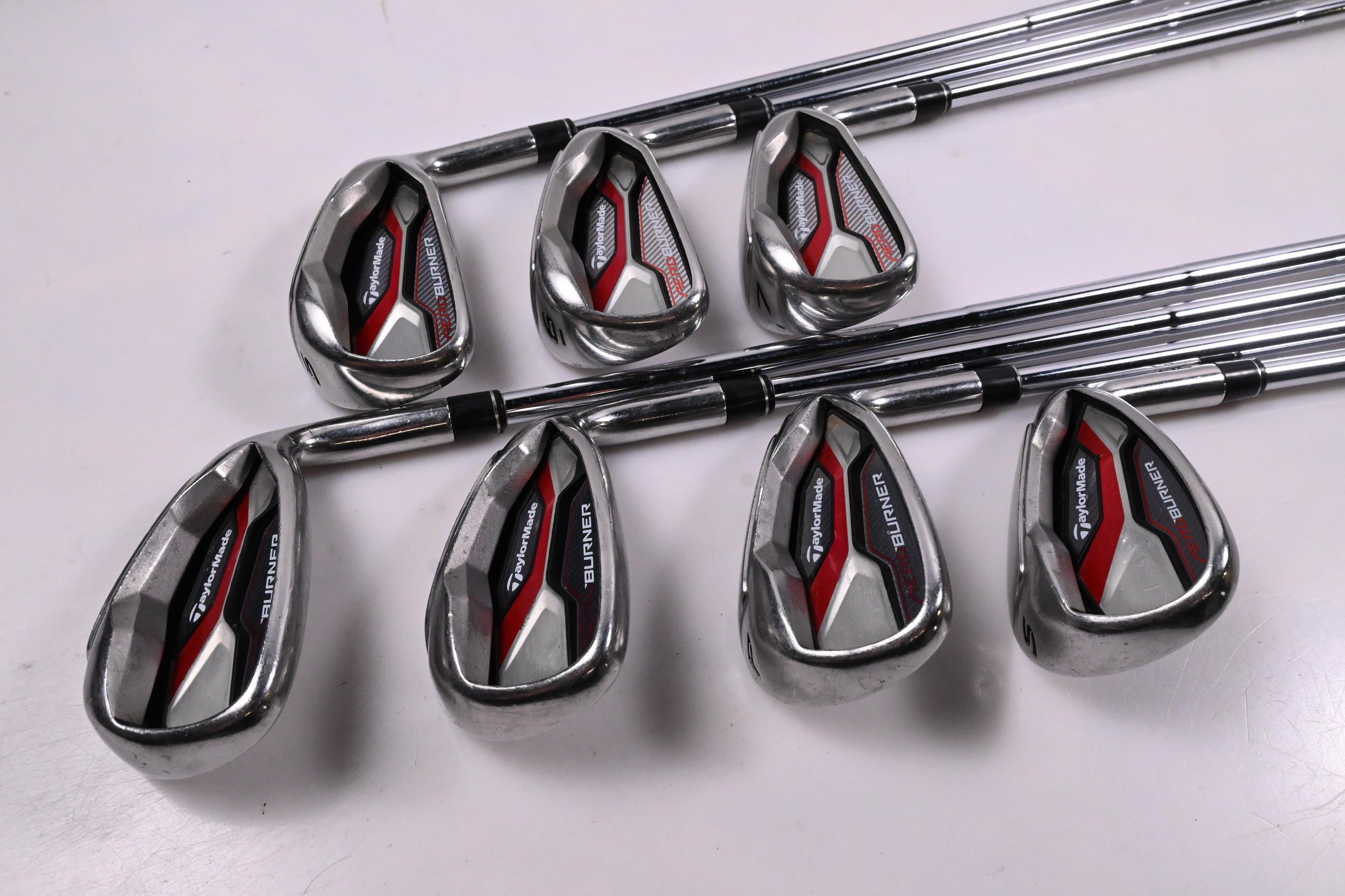 Taylormade Aeroburner Irons / 5-PW+SW / Regular Flex Taylormade Shafts