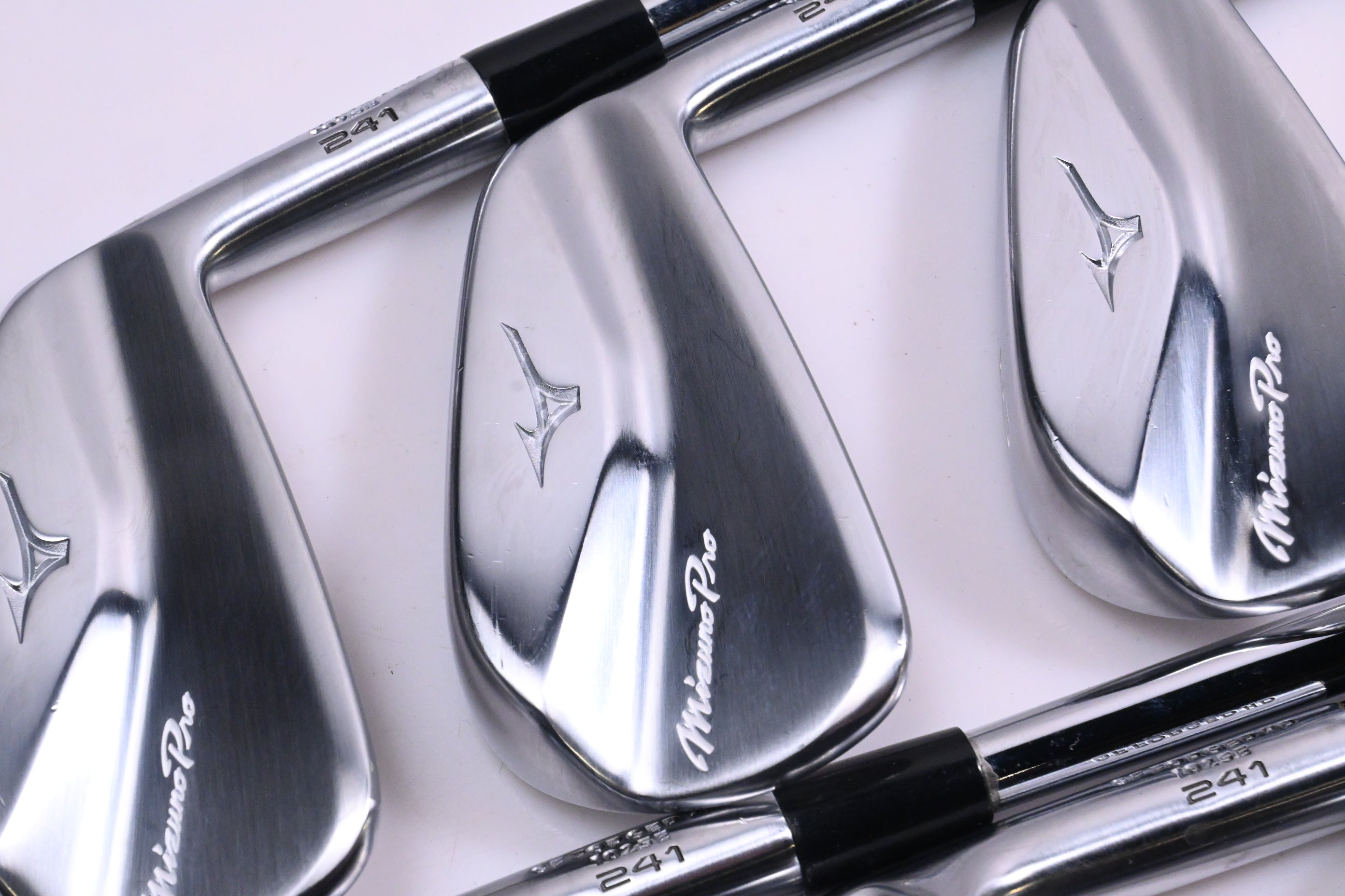 Mizuno Pro 241 Irons / 3-PW / Regular Flex Dynamic Gold 105 R300 Shafts