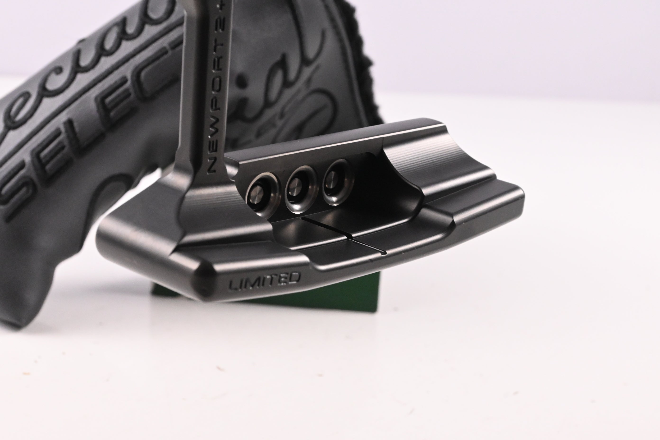 Scotty Cameron Special Select Jet Set Newport 2+ Putter / 34 Inch