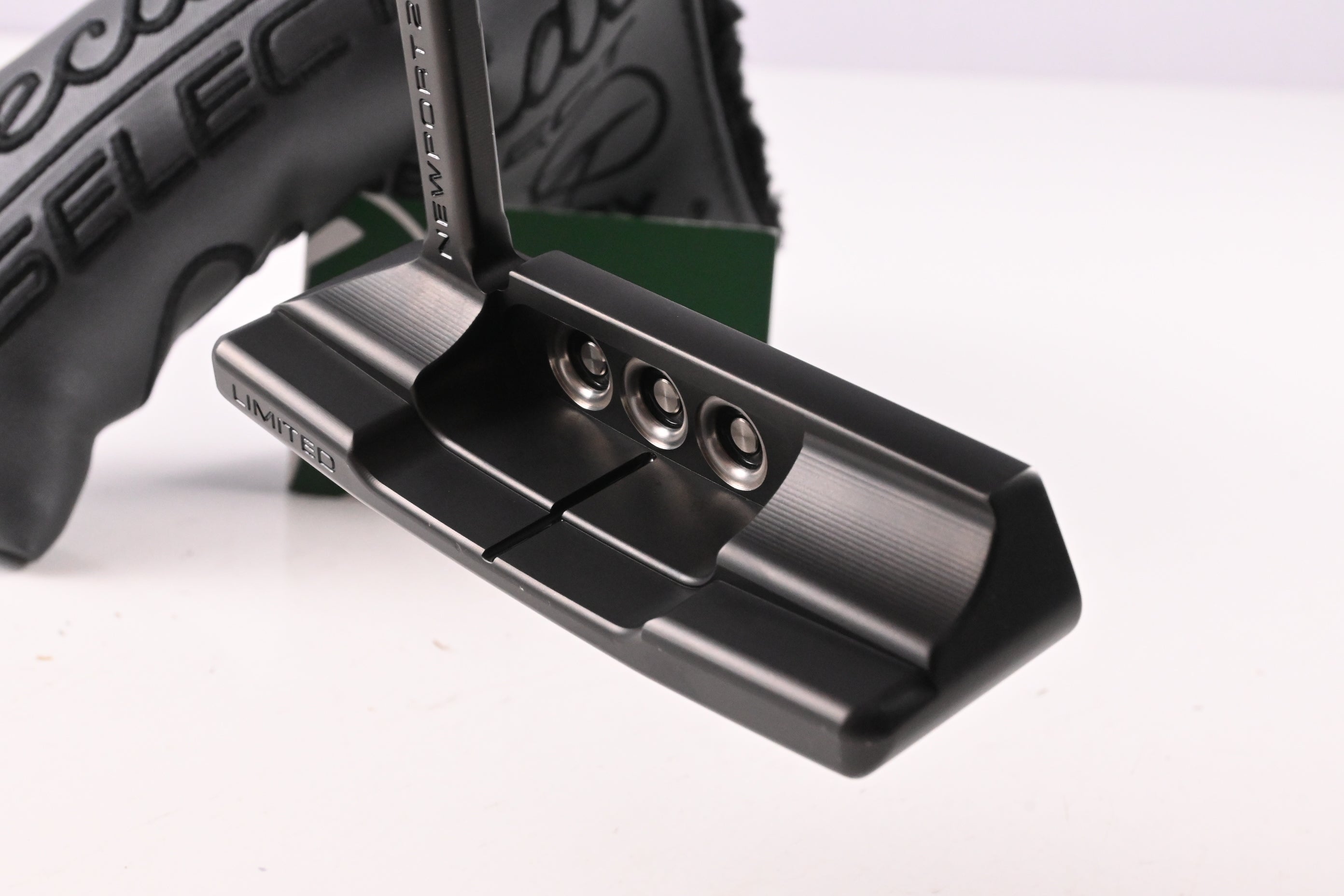 Scotty Cameron Special Select Jet Set Newport 2+ Putter / 34 Inch