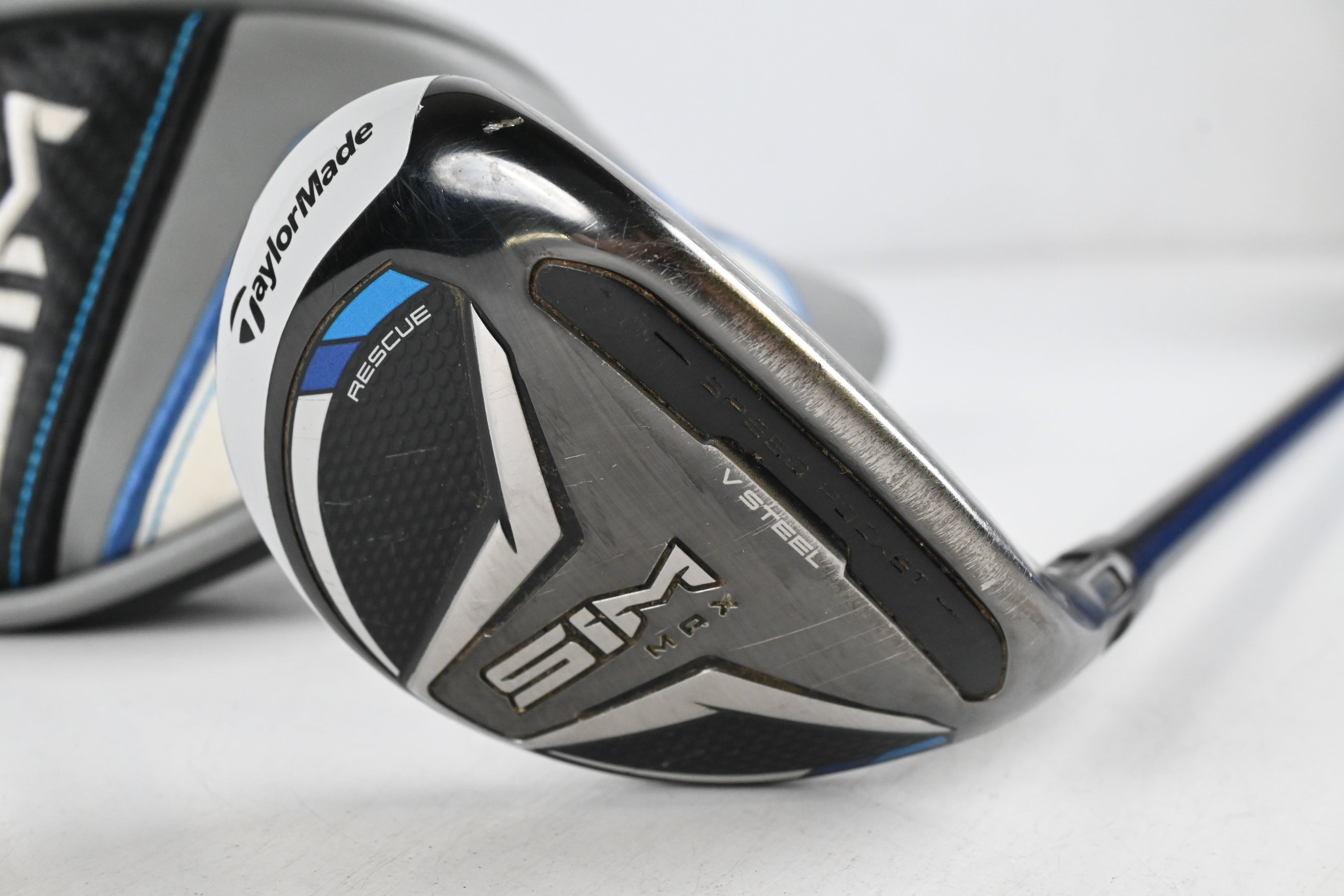 Taylormade SIM Max #4 Hybrid / 22 Degree / Stiff Flex Fujikura Ventus Blue 7 Shaft