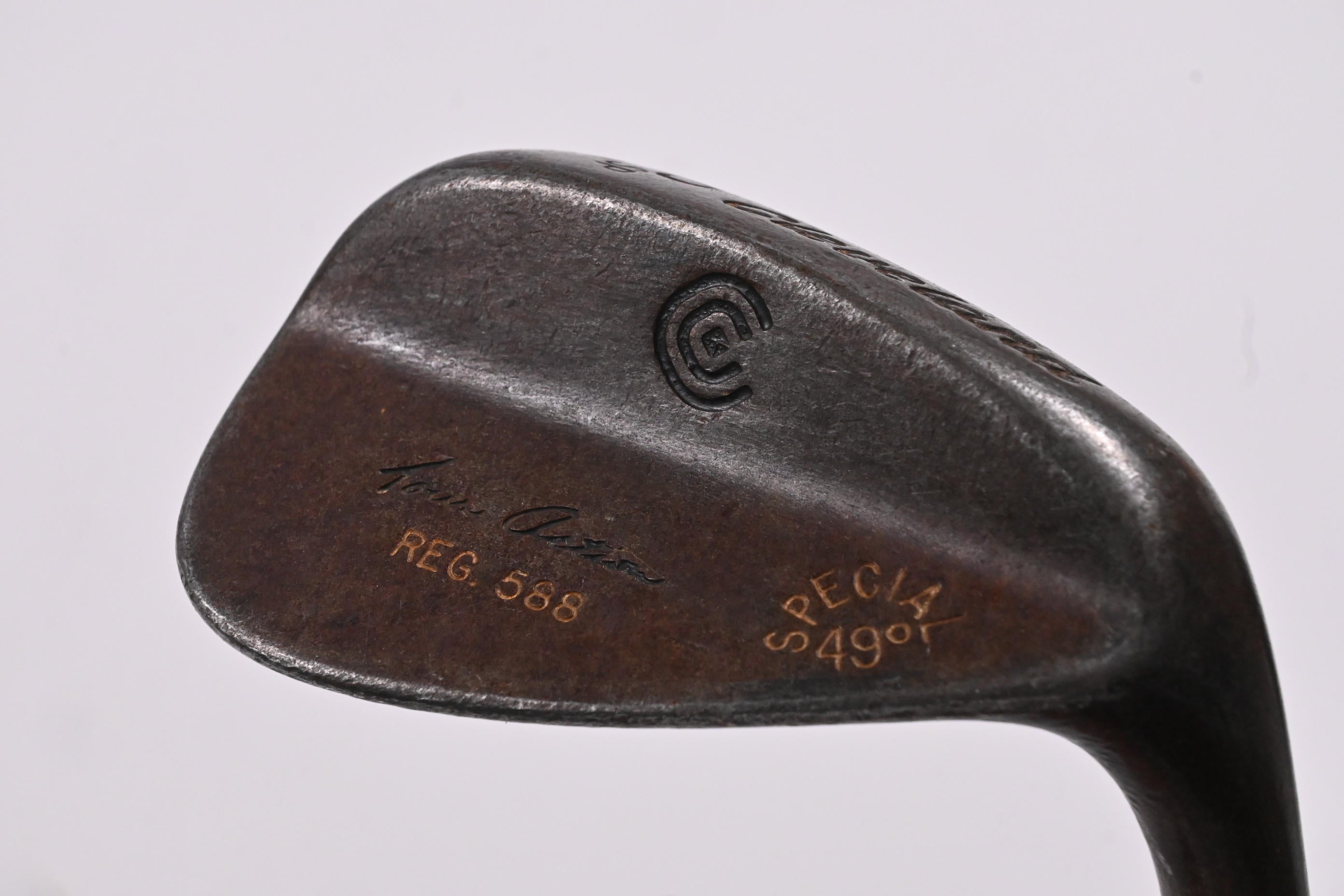 Cleveland 588 Tour Action Pitching Wedge / 49 Degree / Wedge Flex Shaft