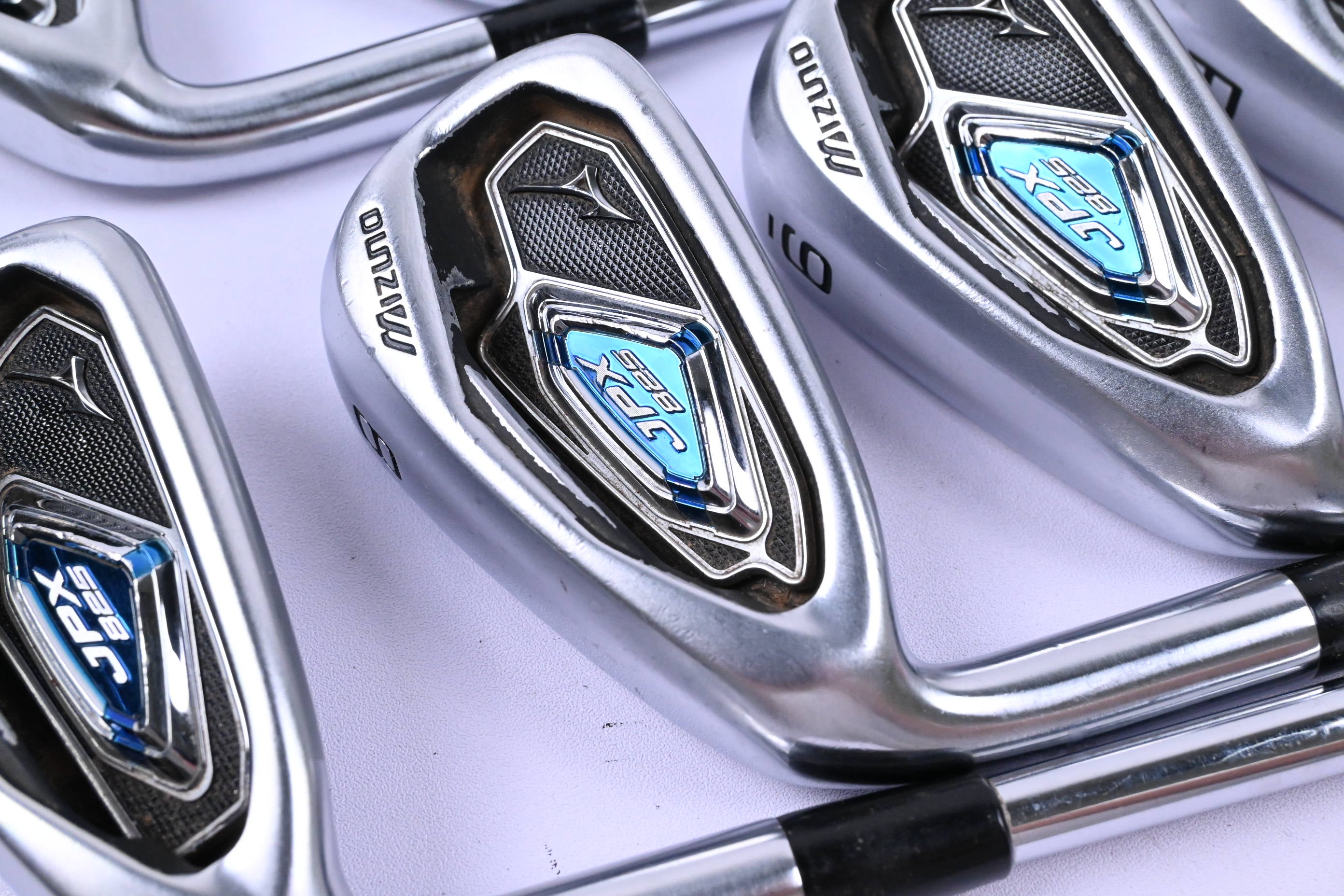 Left Hand Mizuno JPX 825 Irons / 4-PW / Regular Flex Dynalite Gold XP Shafts