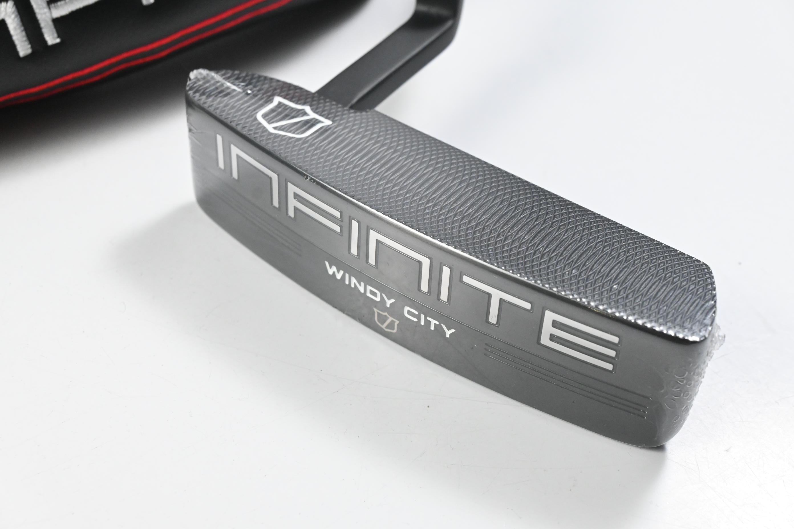 Left Hand Wilson Infinite Windy City 2024 Putter / 34 Inch