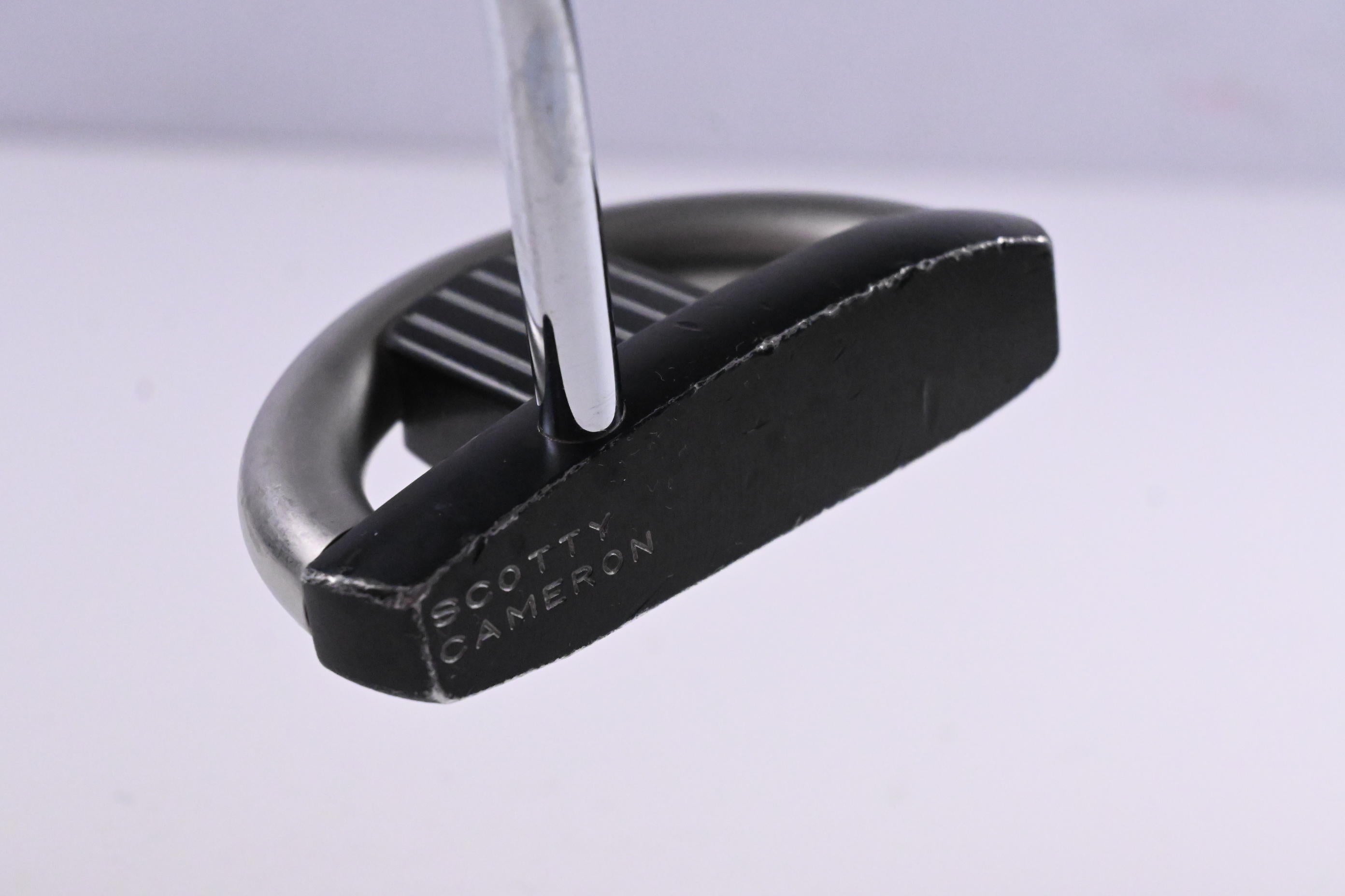 Left Hand Scotty Cameron Futura Phantom Putter / 35 Inch