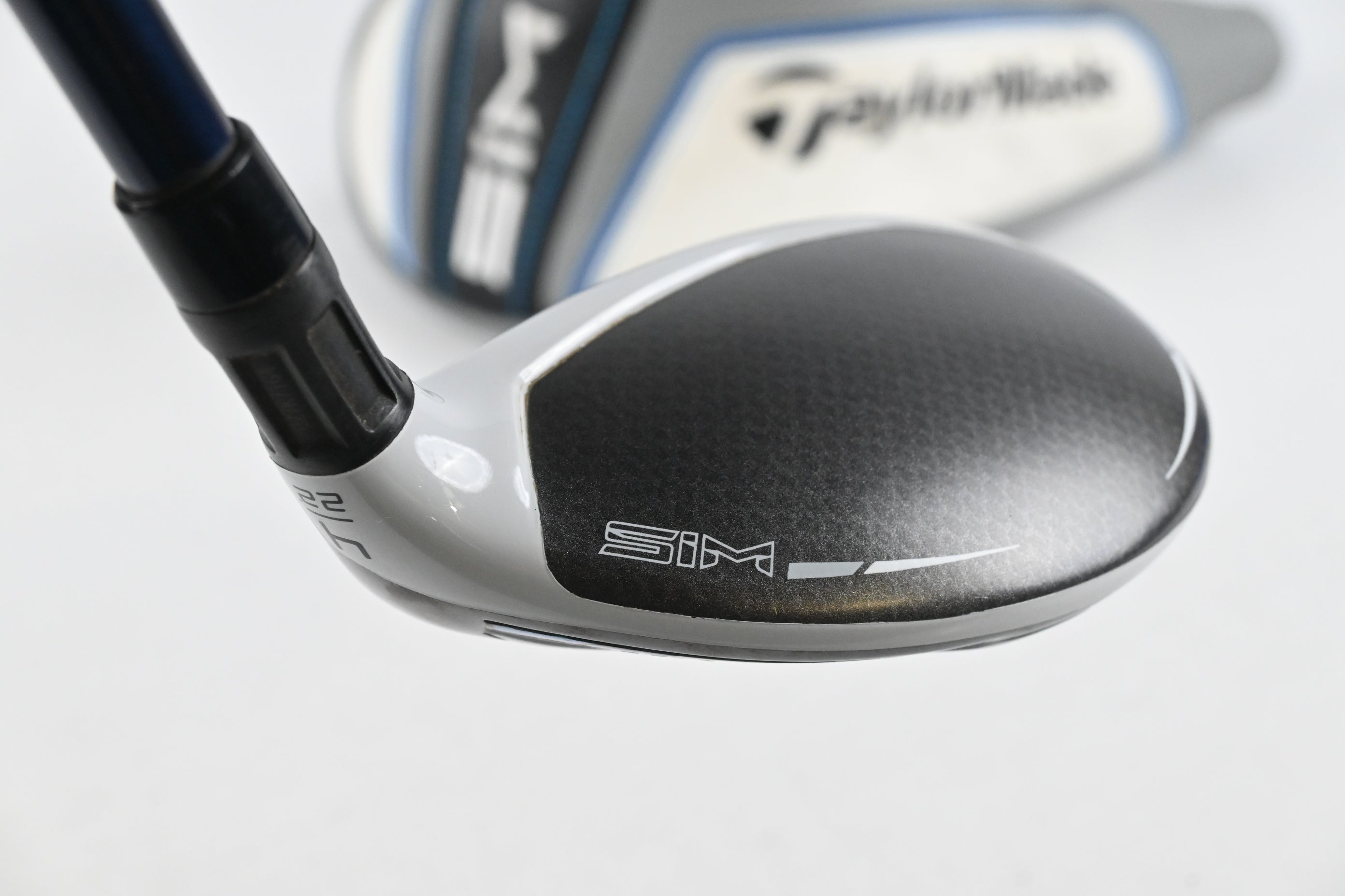 Taylormade SIM Max #4 Hybrid / 22 Degree / Stiff Flex Fujikura Ventus Blue 7 Shaft