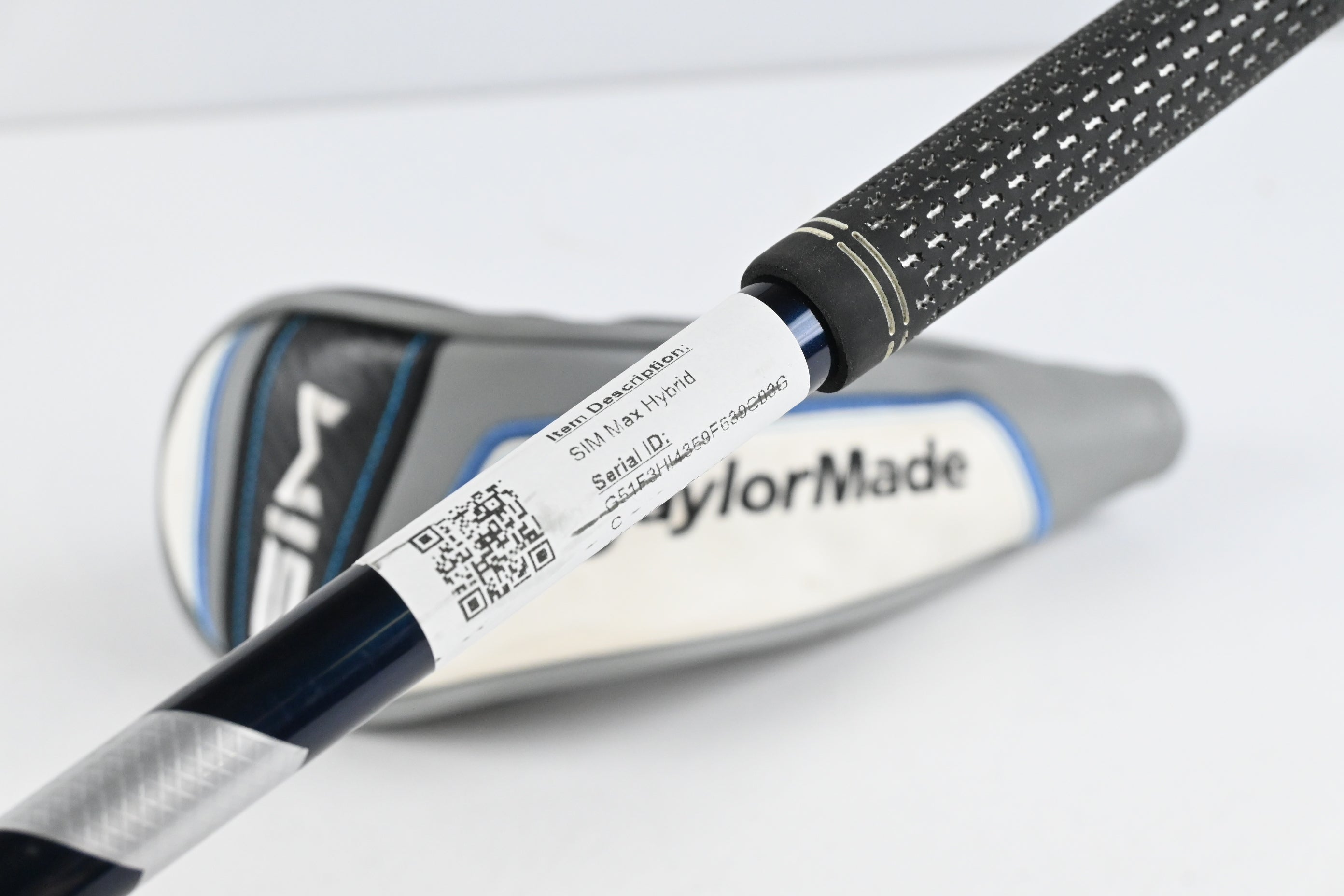 Taylormade SIM Max #4 Hybrid / 22 Degree / Stiff Flex Fujikura Ventus Blue 7 Shaft