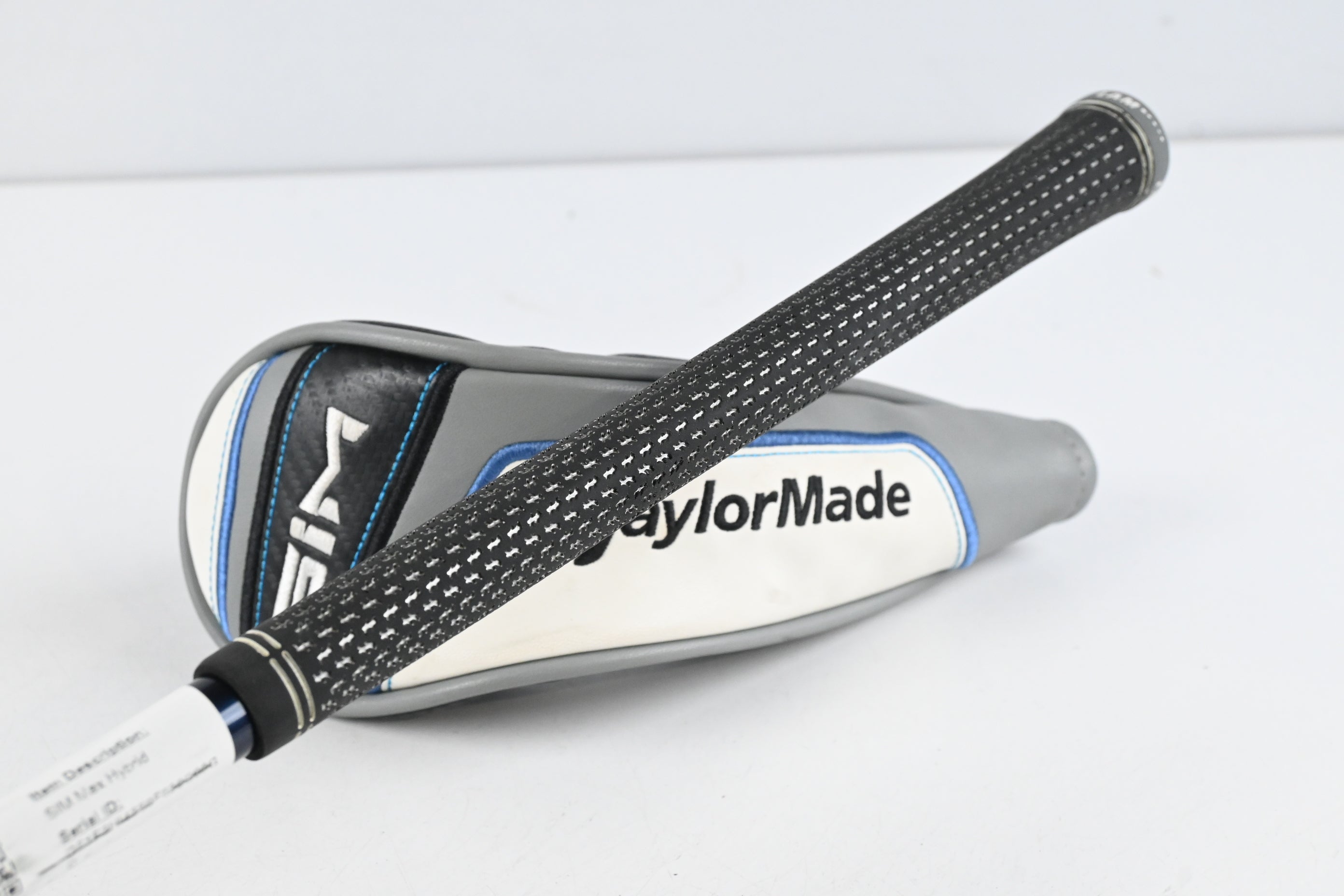 Taylormade SIM Max #4 Hybrid / 22 Degree / Stiff Flex Fujikura Ventus Blue 7 Shaft