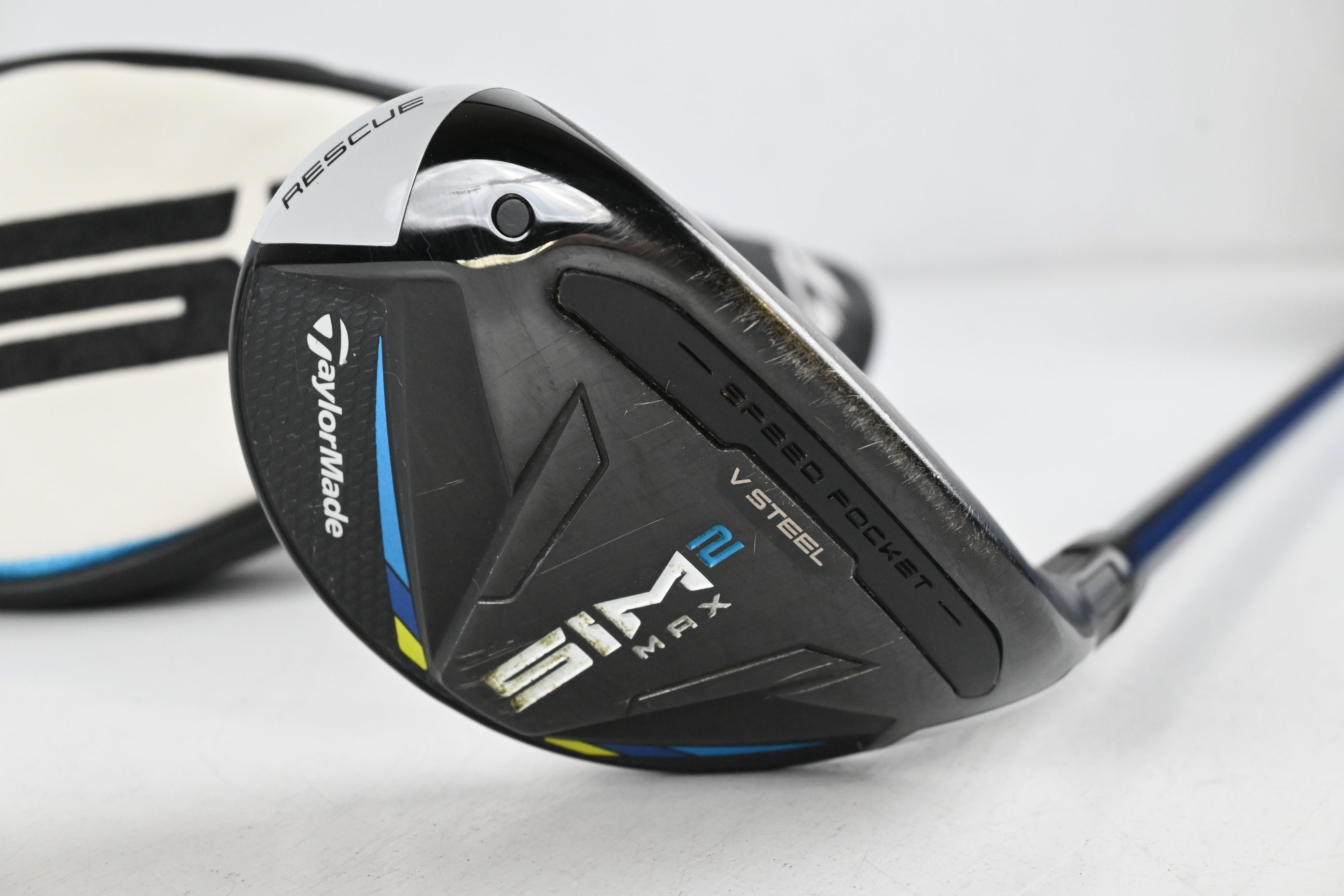 Taylormade SIM2 Max #4 Hybrid / 22 Degree / Regular Flex Fujikura Ventus Blue 6