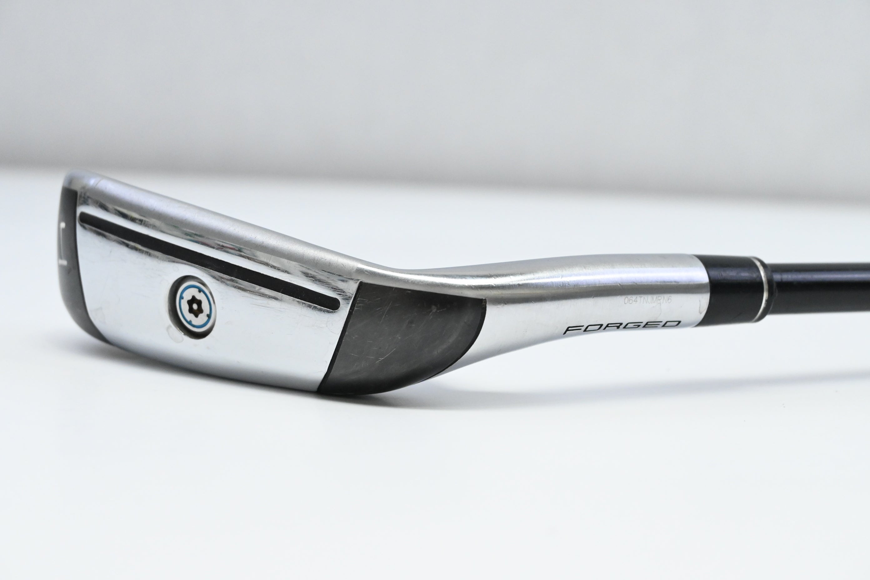 Taylormade SIM DHY #4 Iron / 22 Degree / Regular Flex Diamana Limited 65 Shaft