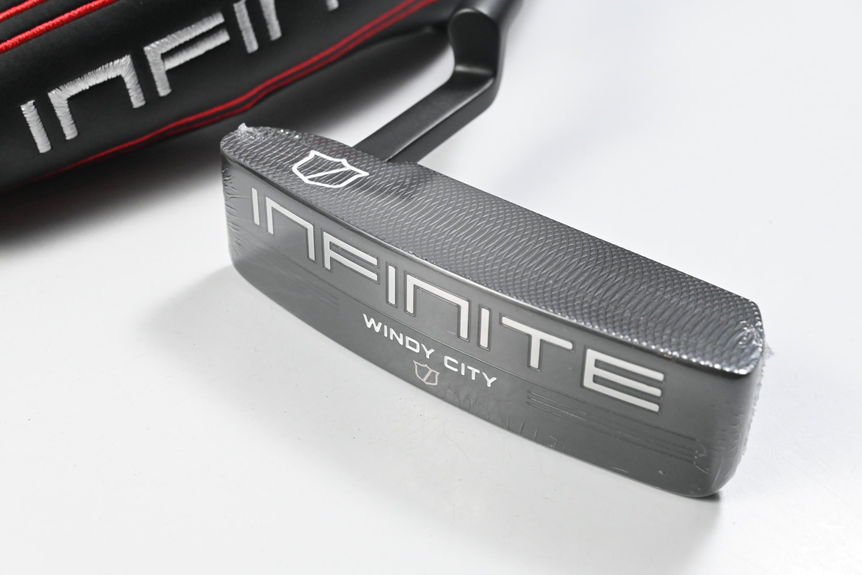 Left Hand Wilson Infinite Windy City 2024 Putter / 34 Inch