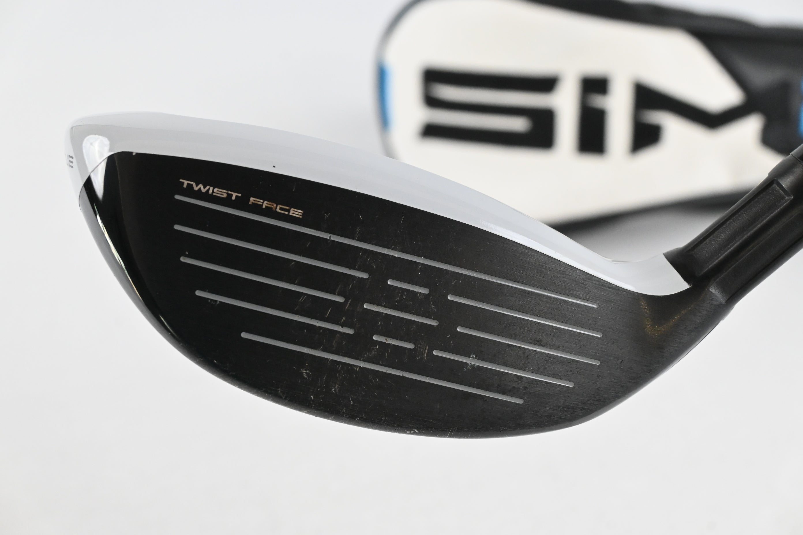 Taylormade SIM2 Max #4 Hybrid / 22 Degree / Regular Flex Fujikura Ventus Blue 6